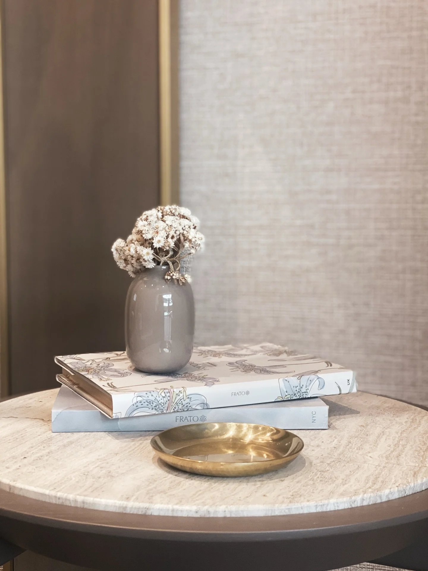 From corners at Frato to corners at the garden centre 🪴 still distracted by good neutrals.