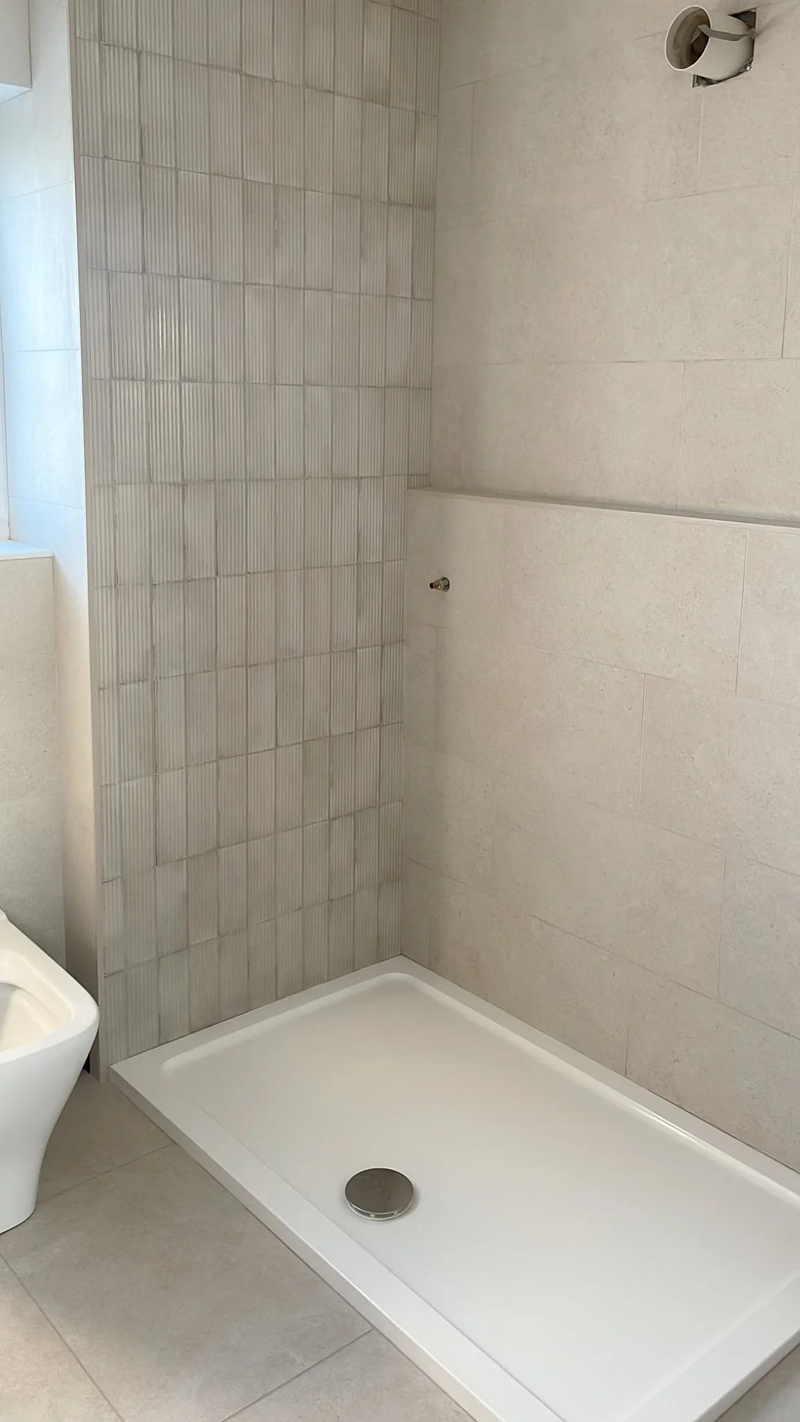 Family Shower Room II