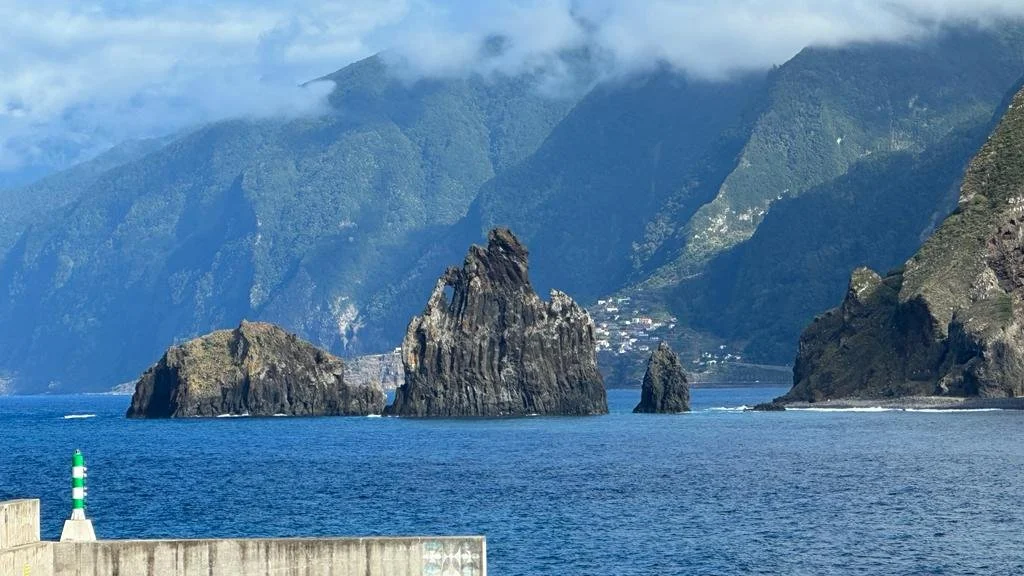 Bomvento Portugal es una empresa familiar que brinda servicios de viajes y asesorías de familia a familia para hacer de Portugal tu hogar por días, meses, años o para toda la vida. Viaja a Portugal.