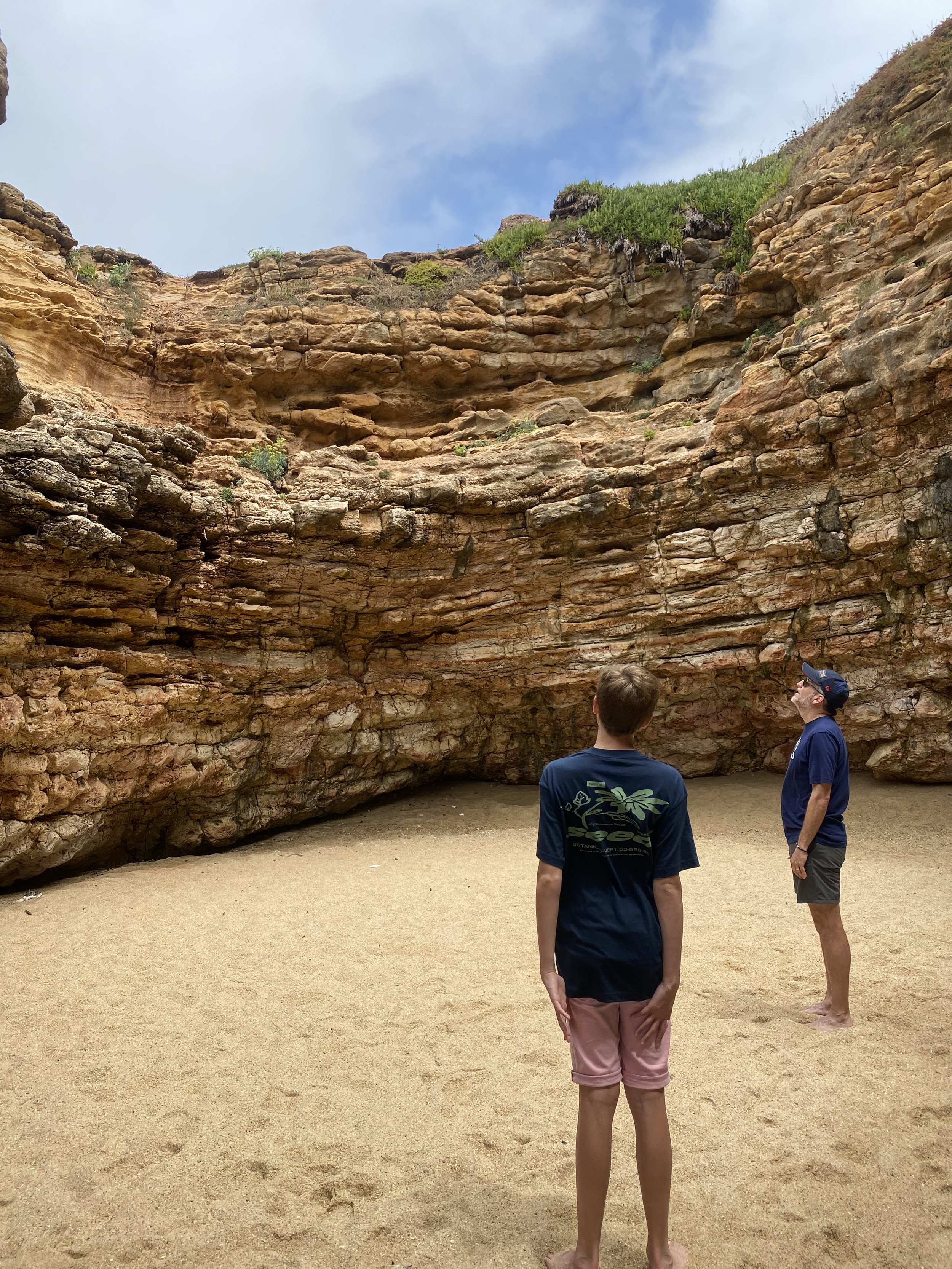 Bomvento Portugal es una empresa familiar que brinda servicios de viajes y asesorías de familia a familia para hacer de Portugal tu hogar por días, meses, años o para toda la vida. Viaja a Portugal.