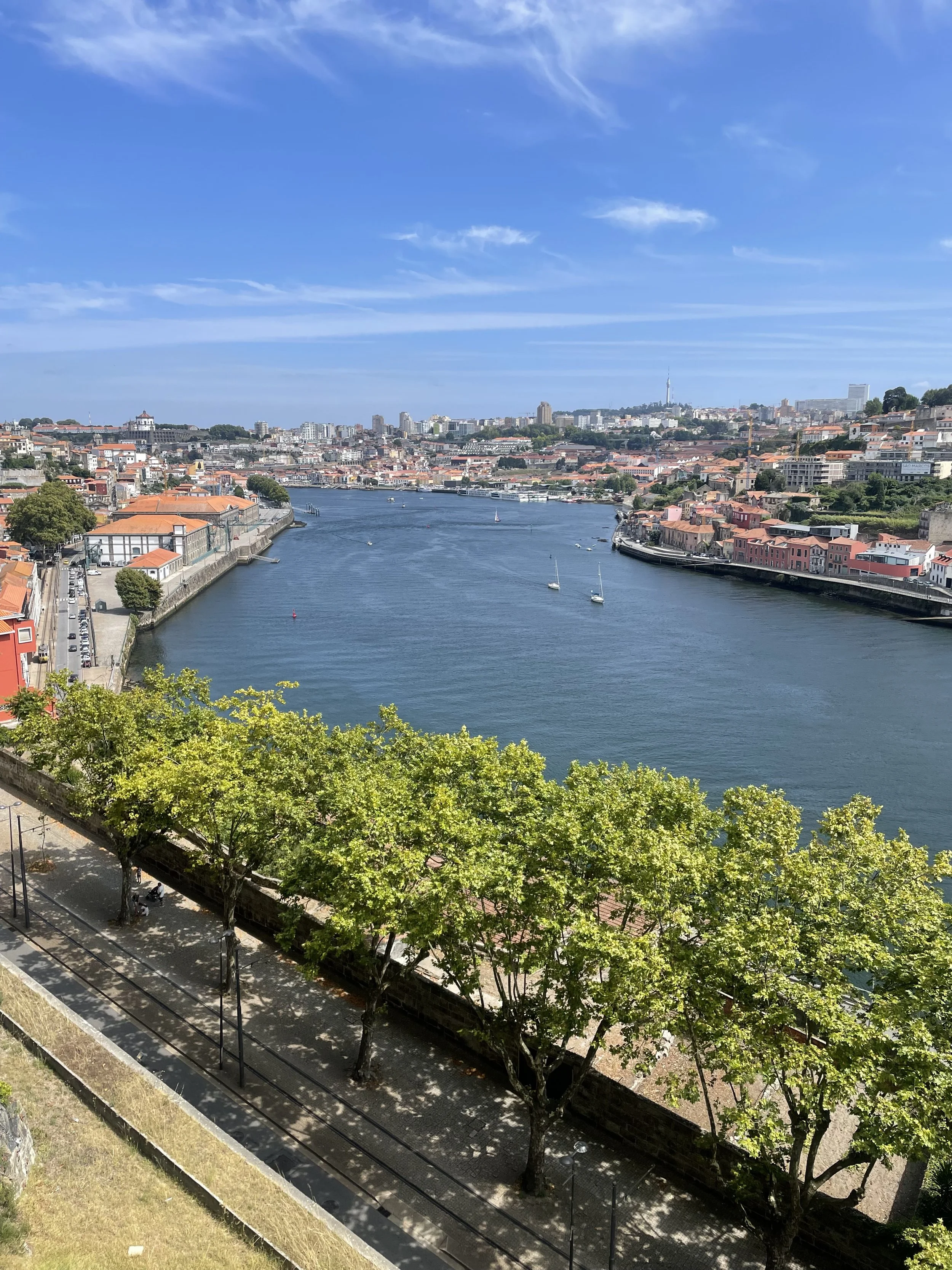 Viaja a Portugal con Bomvento. 