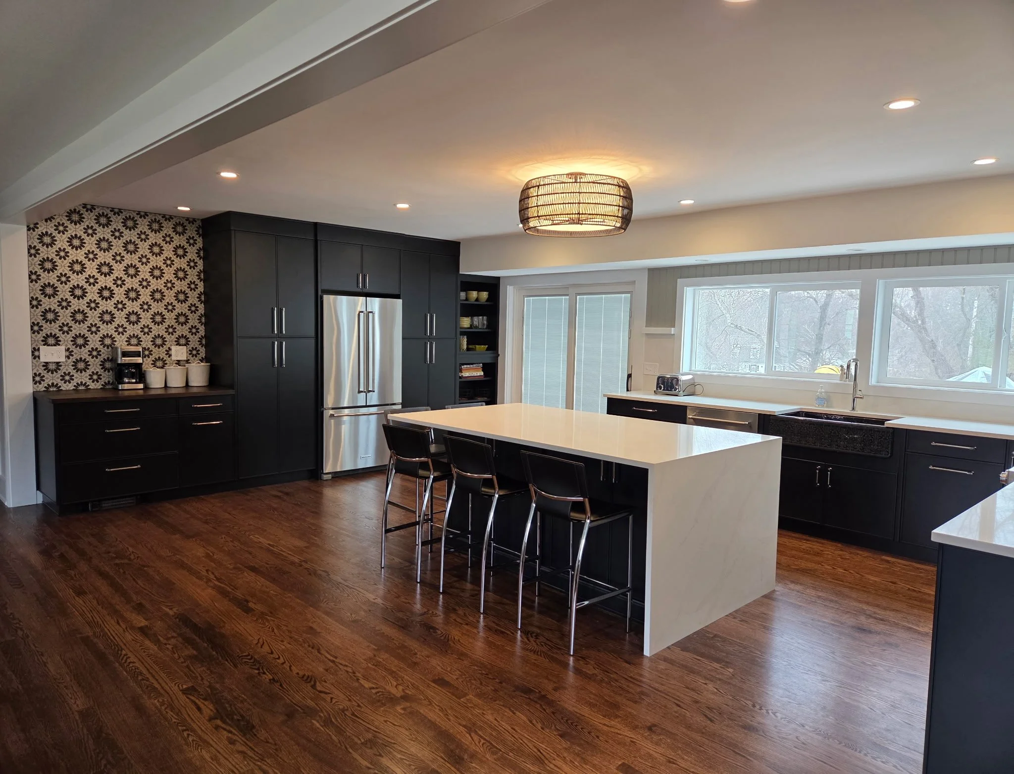 Remodeled modern kitchen in Easton, CT