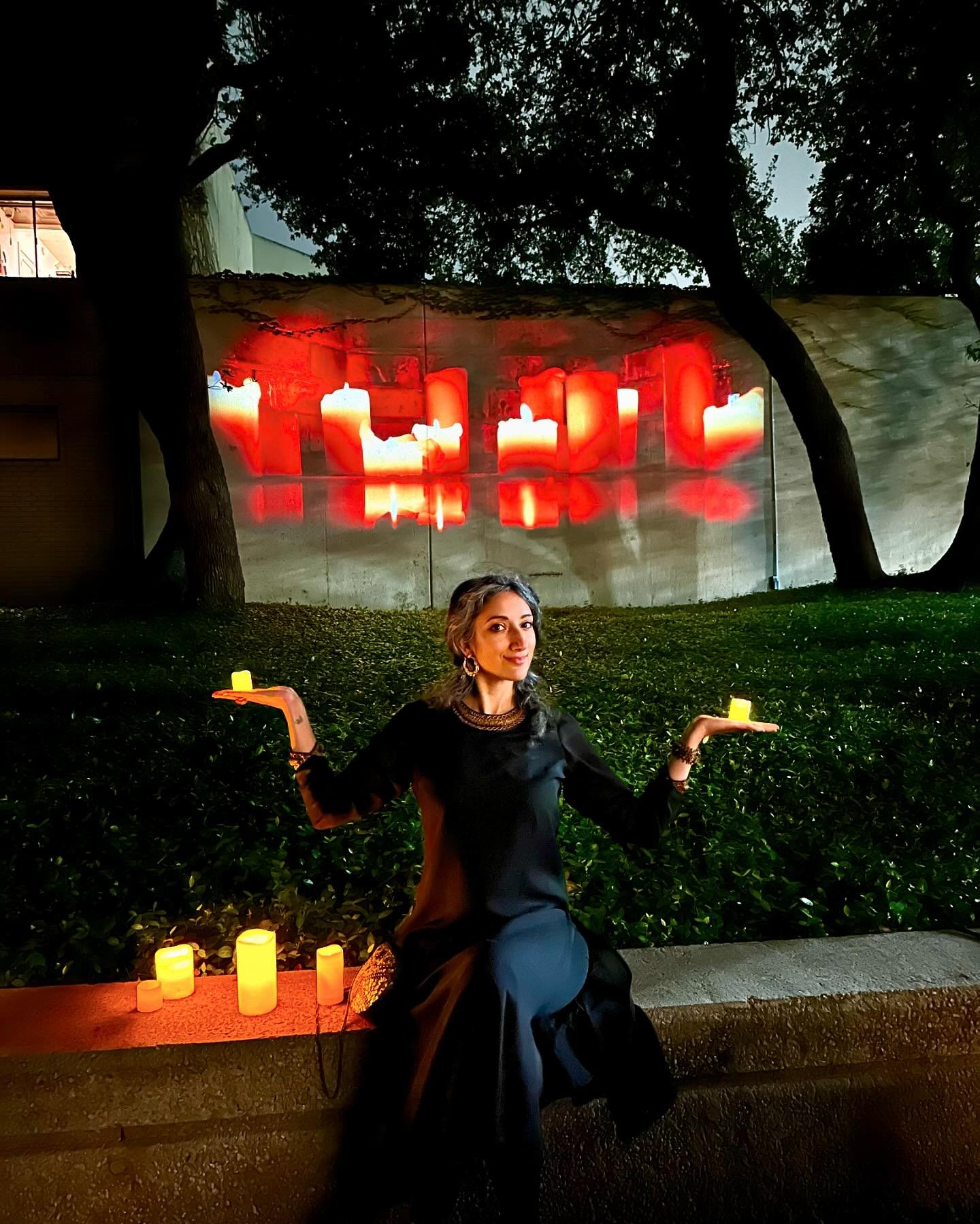 🕯️Candle Dance 🕯️

My newest video art experience &ldquo;Candle Dance&rdquo; premiered at @artuscoart &lsquo;s opening reception for their fantastic new show &ldquo;Ethereal Reveries&rdquo;. 

I loved the installation of this meditative space, nest