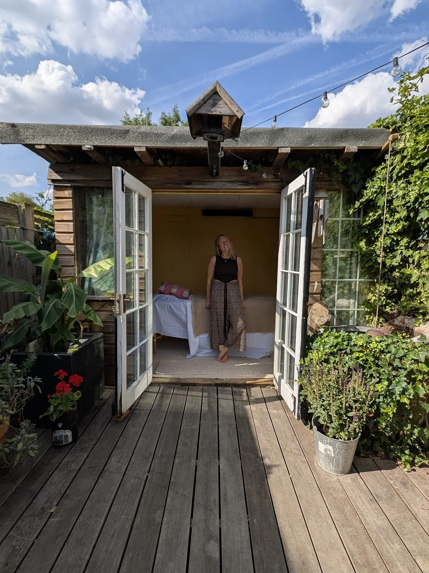 The Holistic Hideout is open ✨
So excited to be able to share this magical secret place at the bottom of the garden in E17 🌿
For the rest of August I will be offering an introductory price for Reiki sessions. 😊
I have been practising Reiki for near