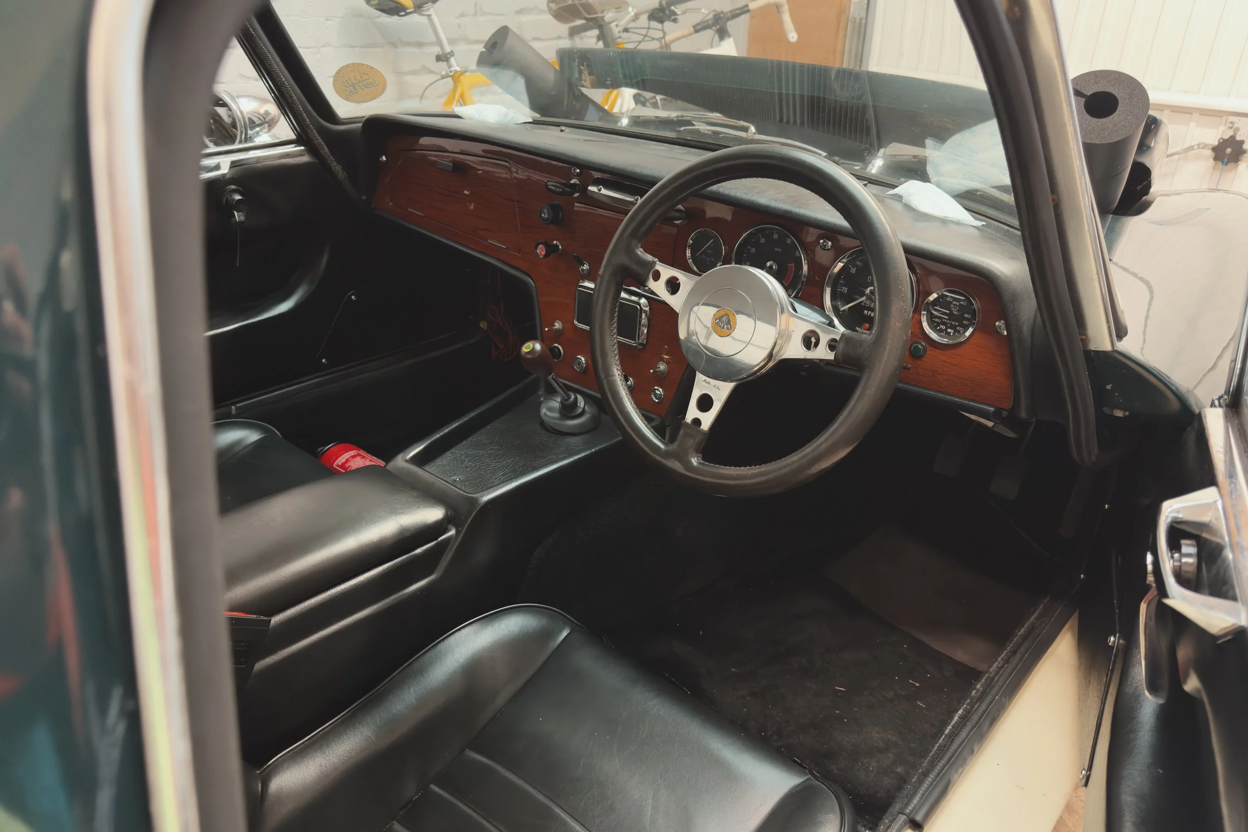 Fitted the period Moto-Lita steering wheel