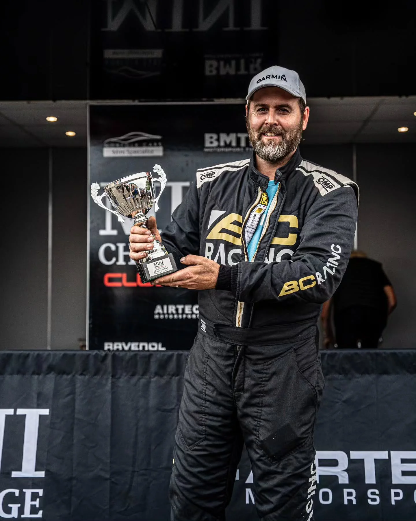 Tonight we celebrate 🎉🍾

We celebrate our class winners, our fantastic drivers and teams and a superb 2024 season! Let the party begin 🏆🥂

📸 @ojlphotos 
.
.
.
#minichallengeclubsport #minicoopers #miniracing #minichallenge #motorsport #racing #r