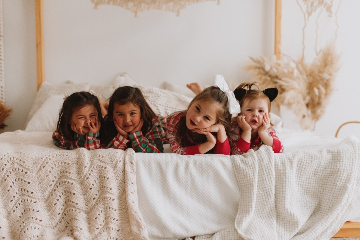 Merry Christmas, ya filthy animals. 
I ordered Christmas cards, picked them up, and cannot find them anywhere 🤪 love that journey for me!