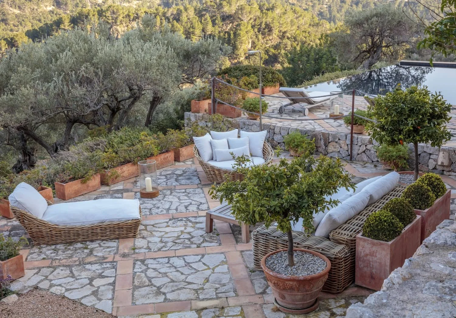 outdoor-living-mountain-mallorca.jpg