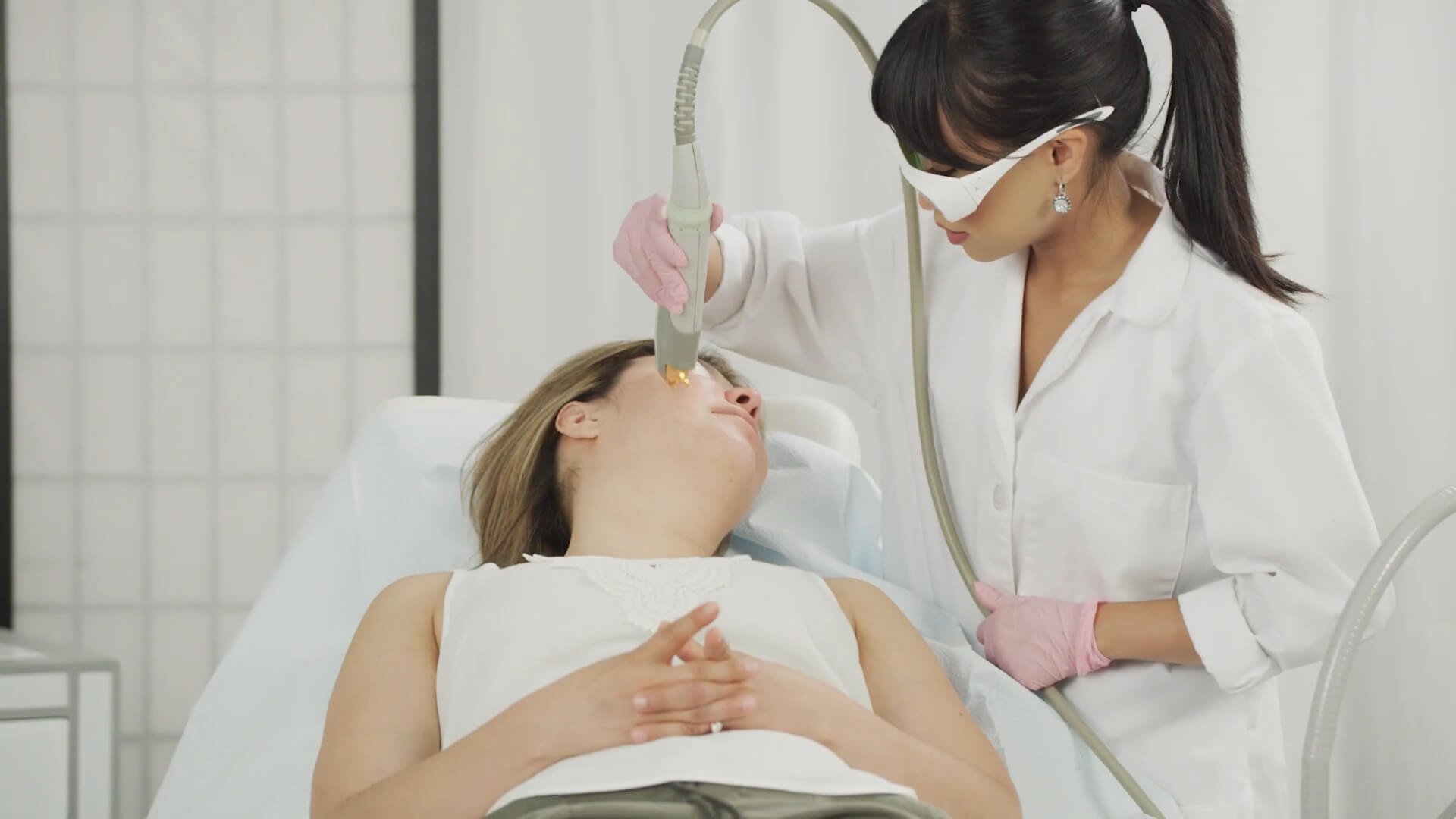 Laser Genesis Facial: The Lunchtime Treatment for Glowing Skin