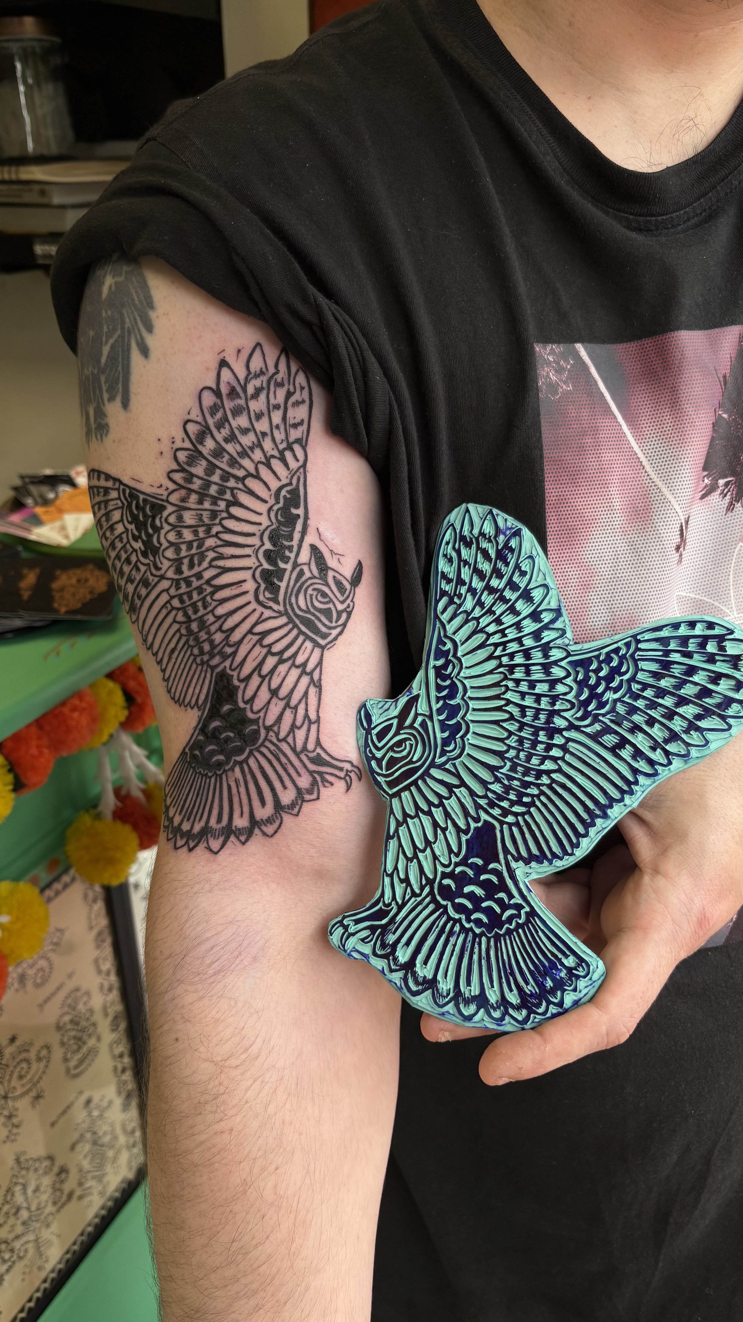 uil tattoo, tattoo artiest rotterdam, linosnede tattoo, lino tattoo, custom idee