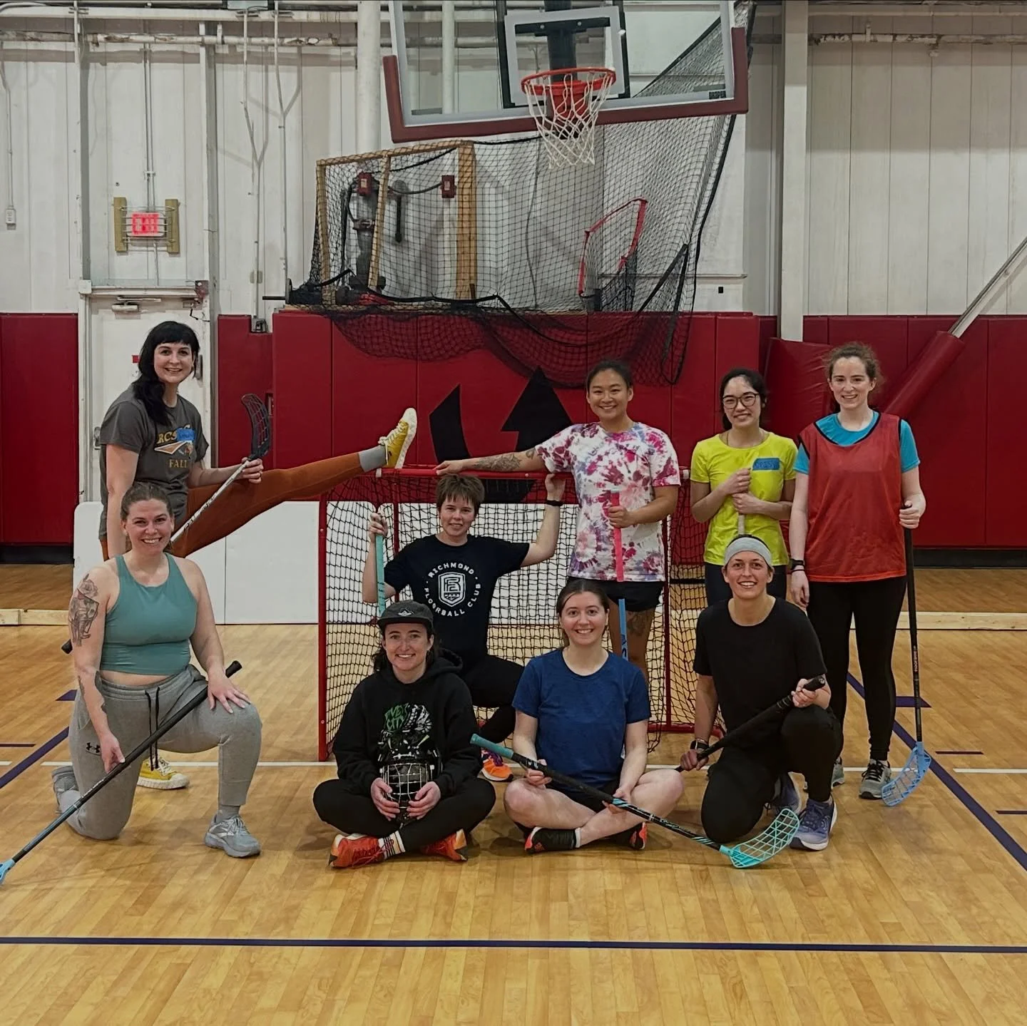 A successful and welcoming first step for women&rsquo;s floorball in Richmond!! Thank you to all who participated and supported. More to come 🥅 

#womensfloorball #floorball #richmondfbc #rvasports #womenssports