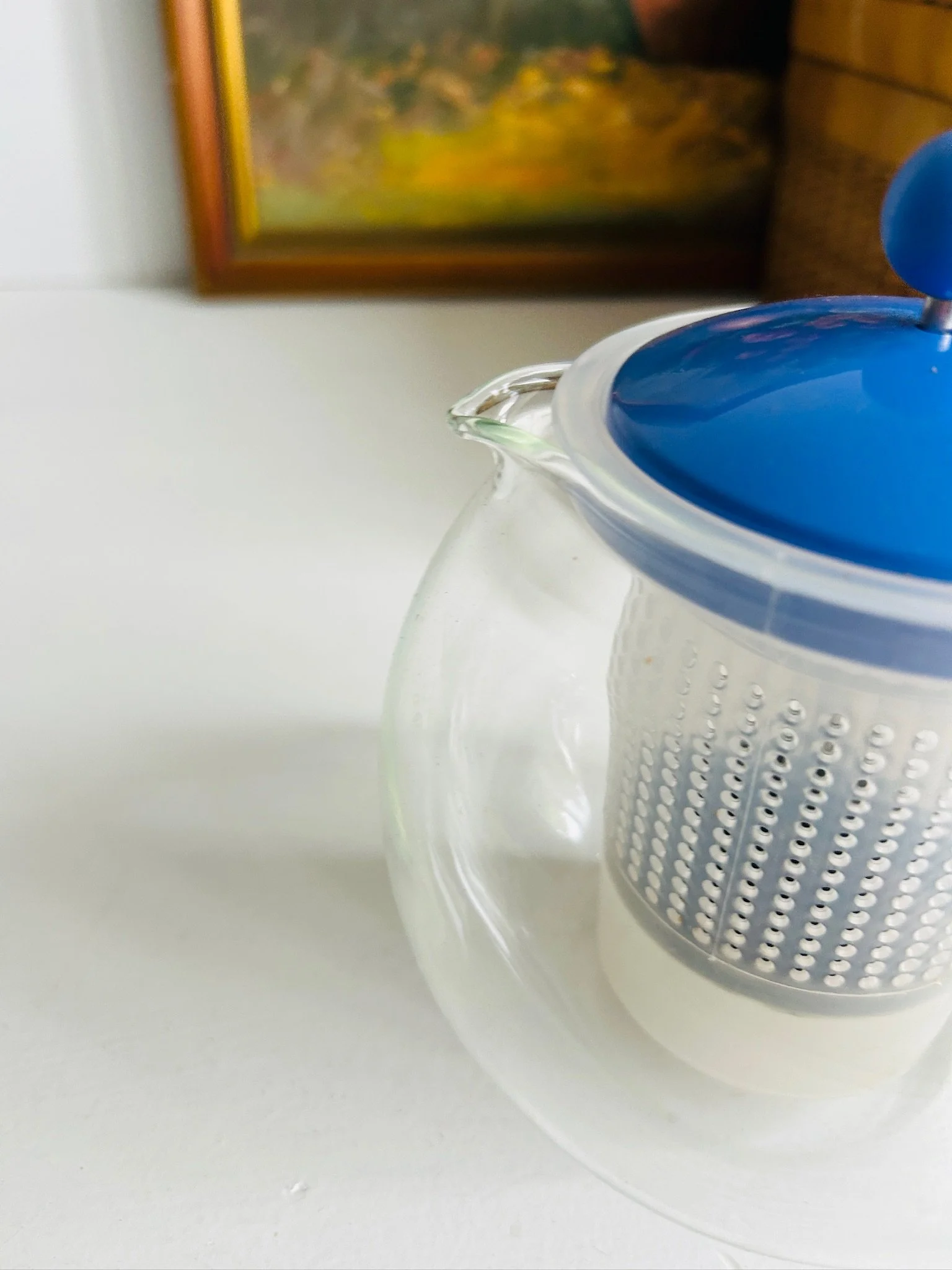 bodum-assam-glass-teapot-tea-infuser-blue-lid-02.jpg