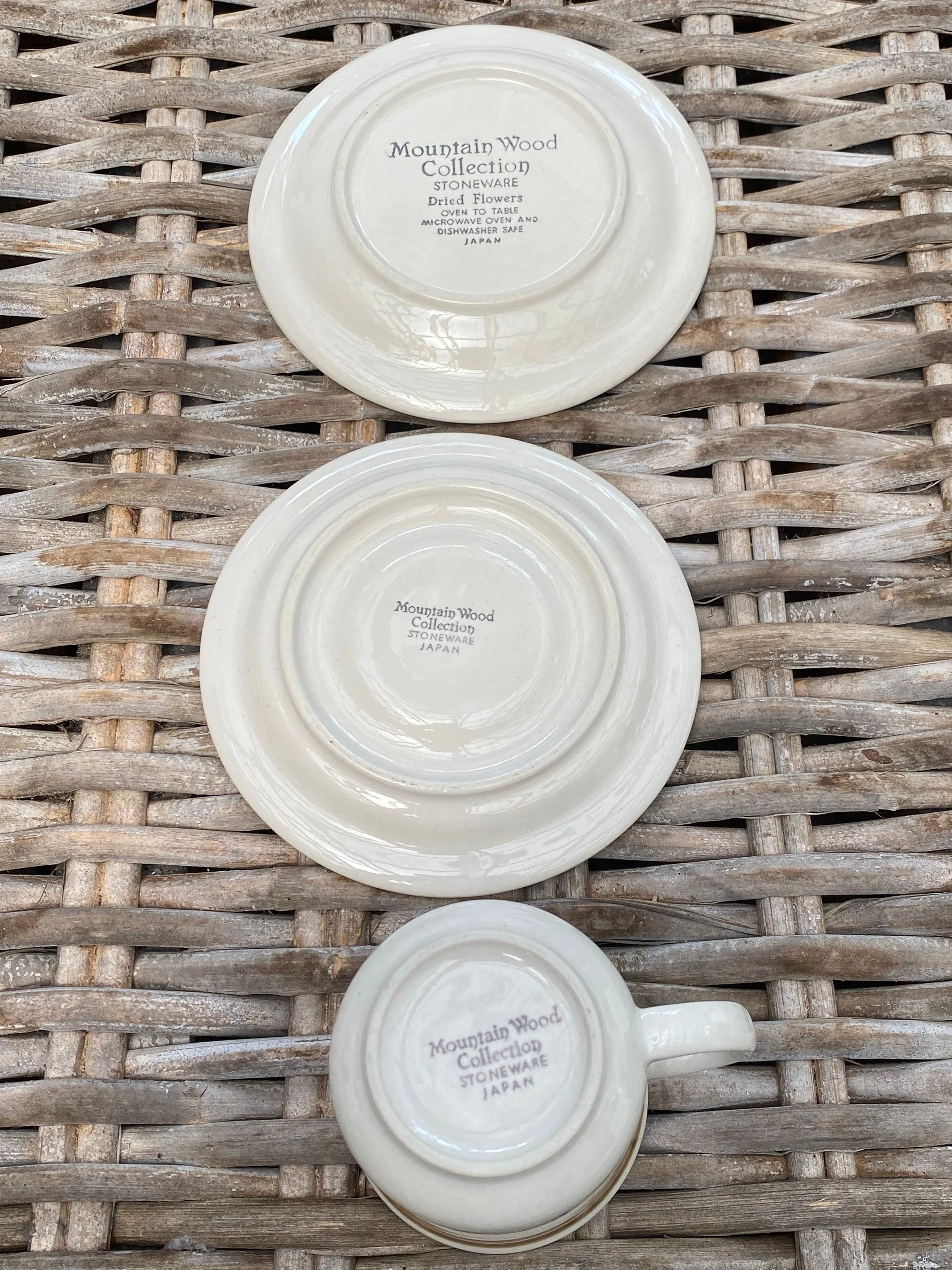 Underside stamps showing “Mountain Wood Collection – Japan”