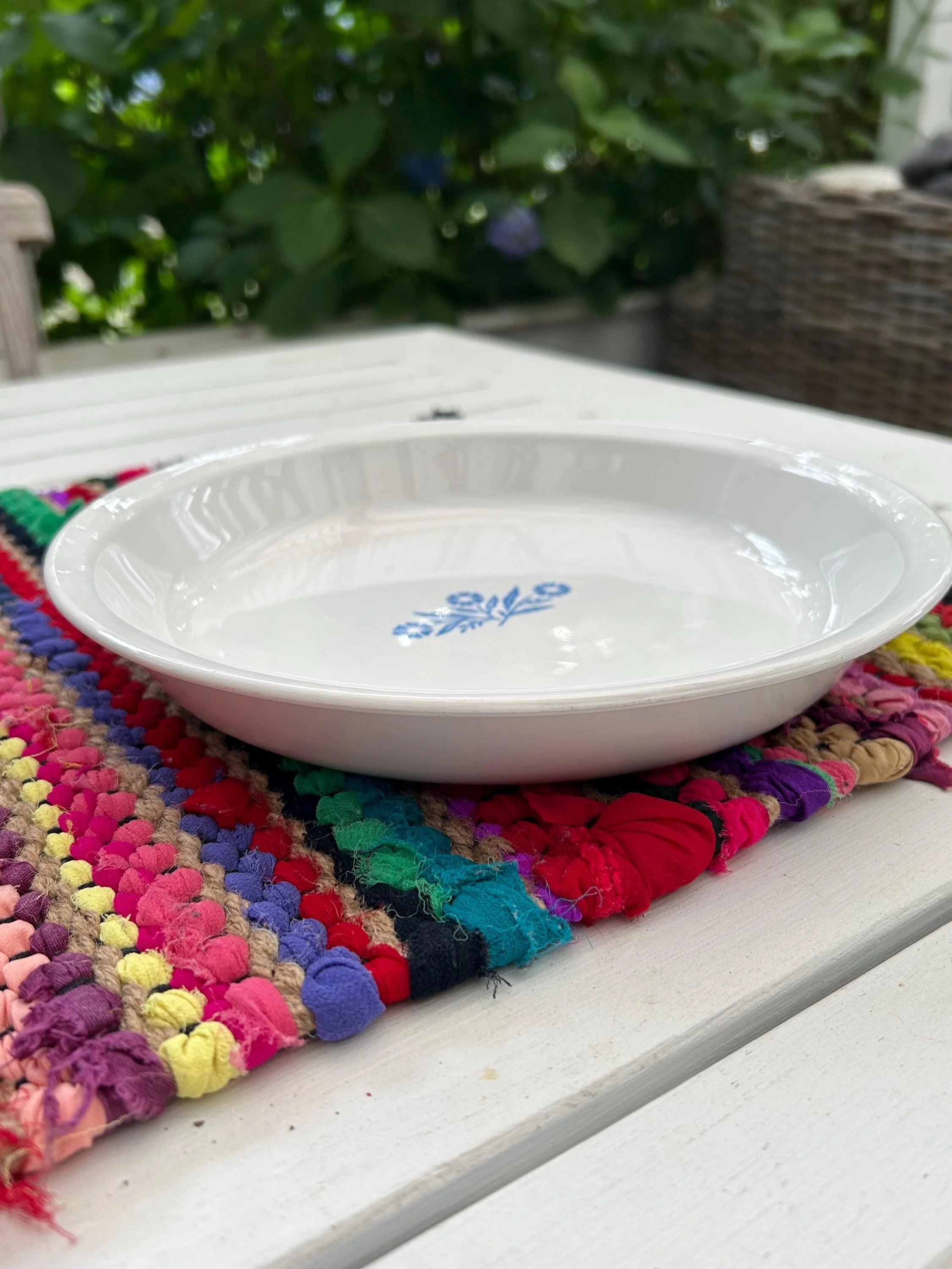 Corning Ware | Cornflower Blue |  Pie Plate | 23 cm | Vintage Bakeware | 1970s | Blue and White