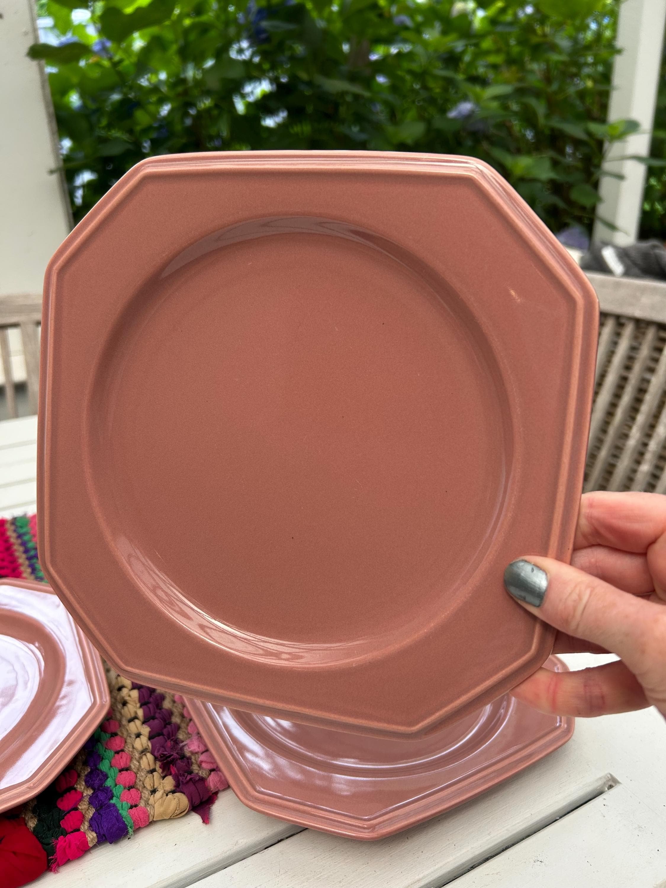 Full front view of single plate highlighting octagonal shape