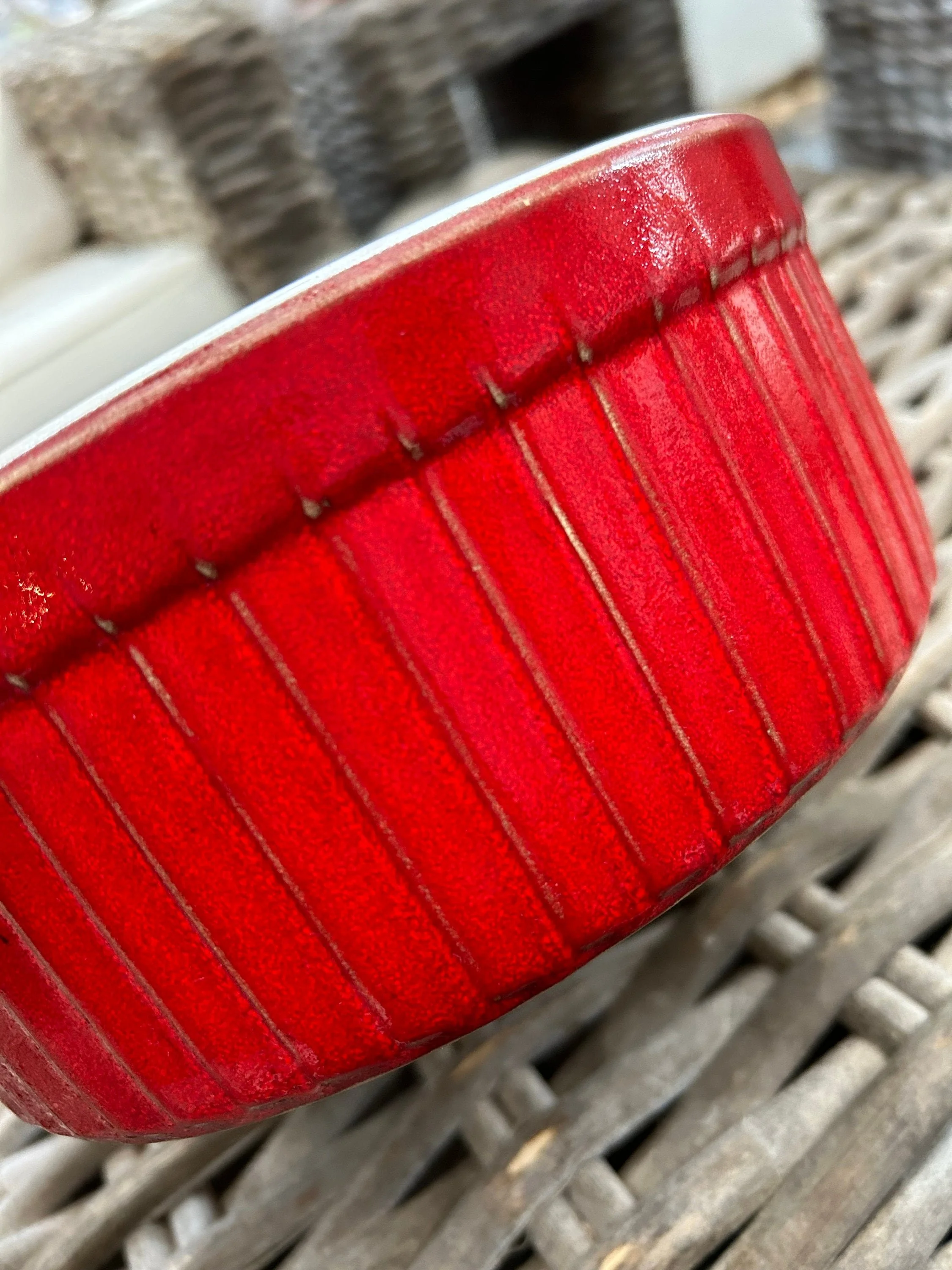 Close-up of exterior ribbed detail and glossy glaze