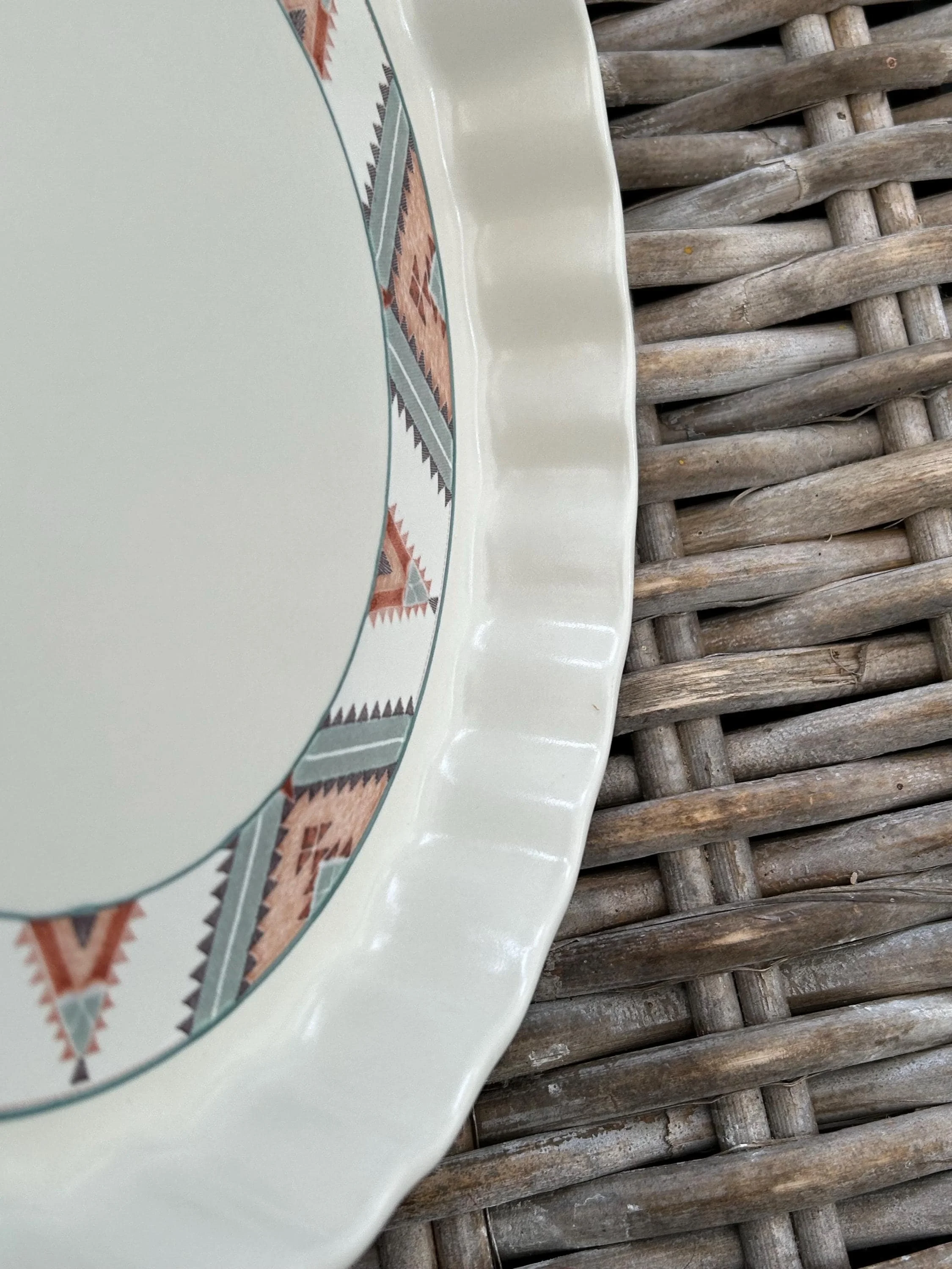 Detail shot of rim against green background – showing colour vibrancy