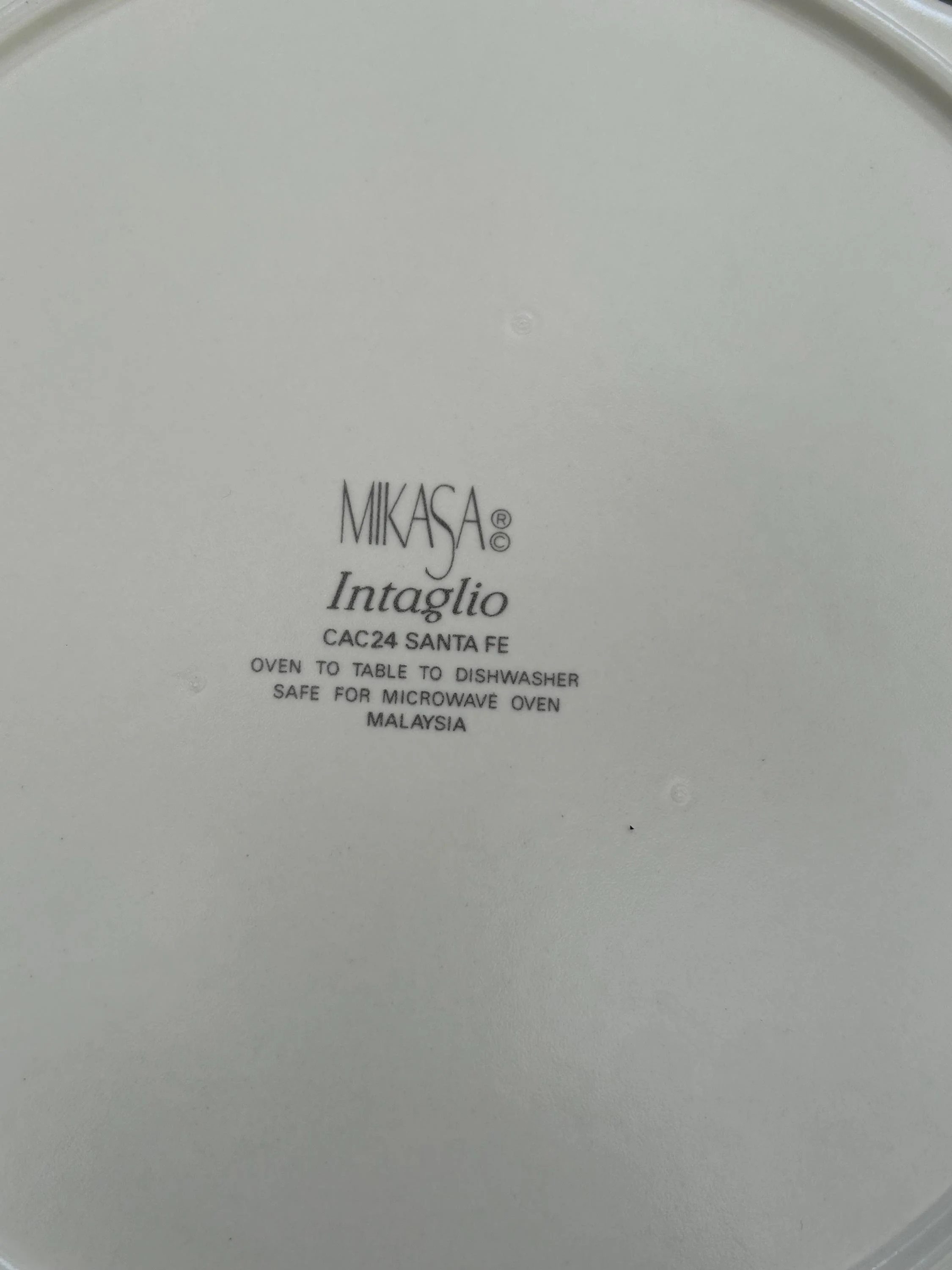 Underside stamp – Mikasa Intaglio CAC24 Santa Fe, made in Malaysia