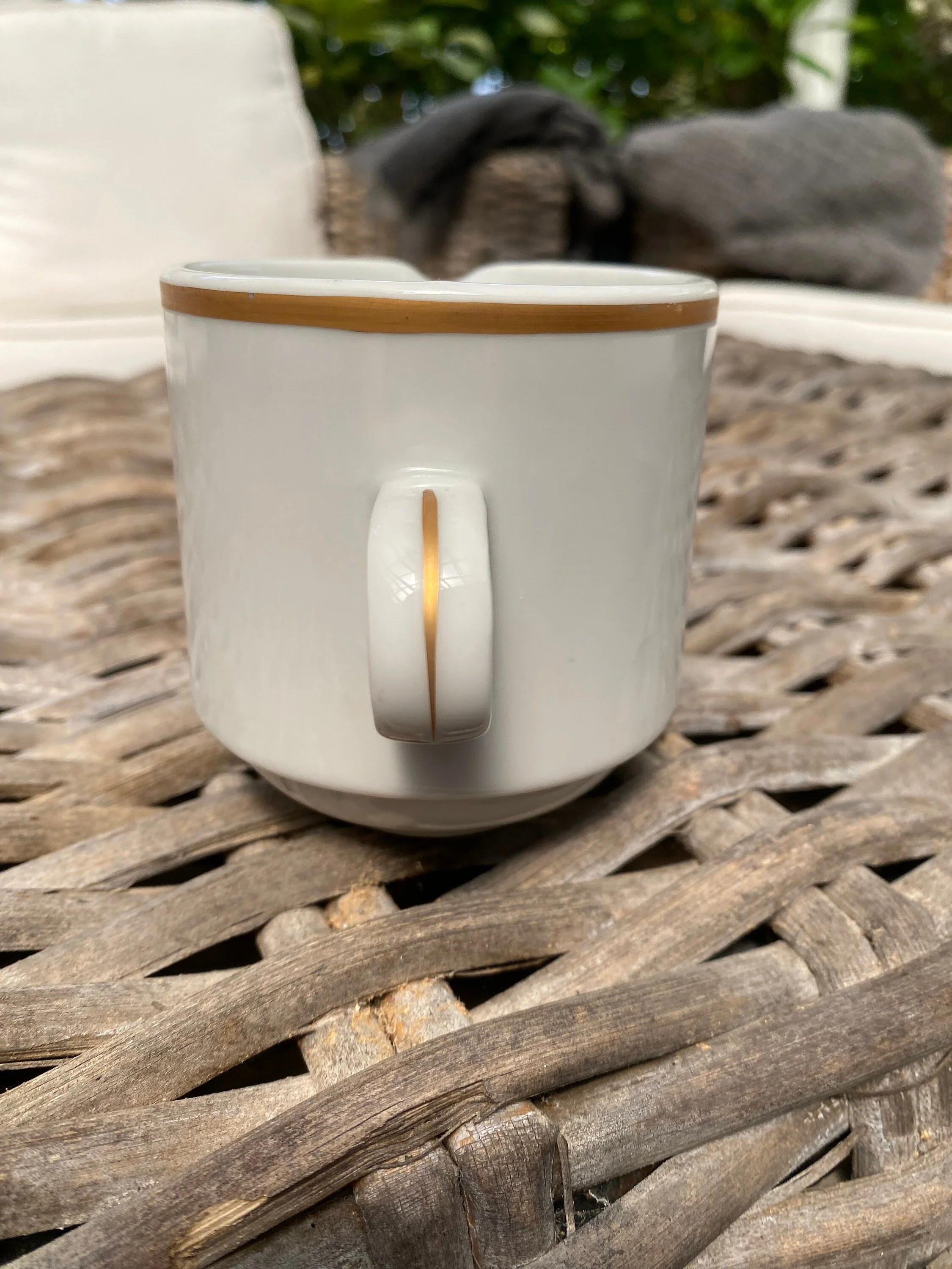 Rear view of handle with subtle crazing visible