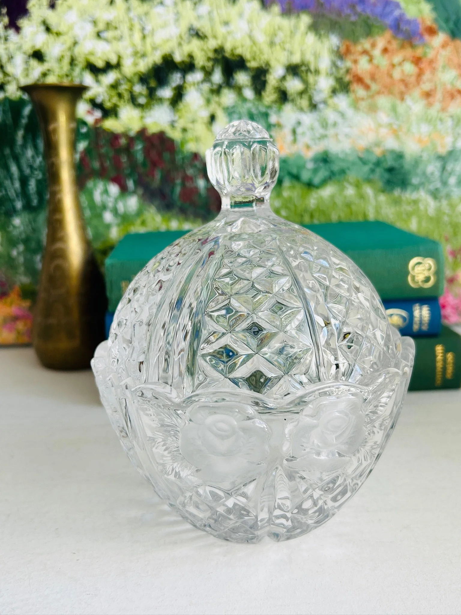 vintage-cut-crystal-lidded-candy-jar--clear-glass-transparency.jpg