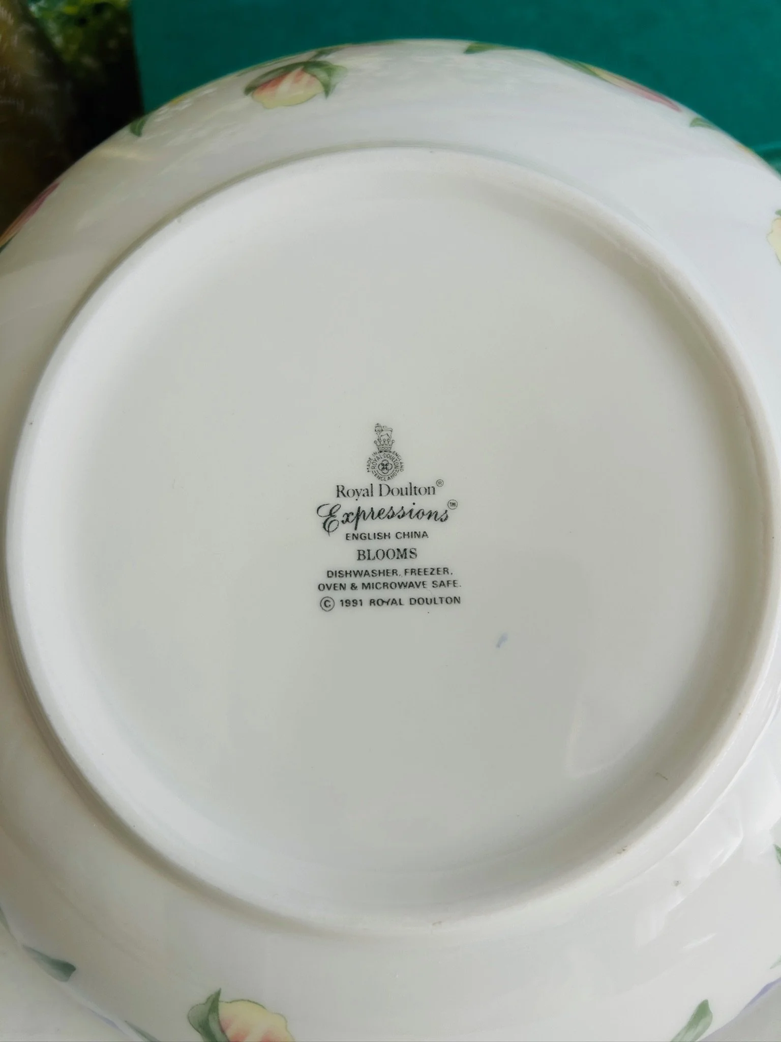 Underside of the bowl showing the Royal Doulton Expressions Blooms backstamp and 1991 maker’s mark
