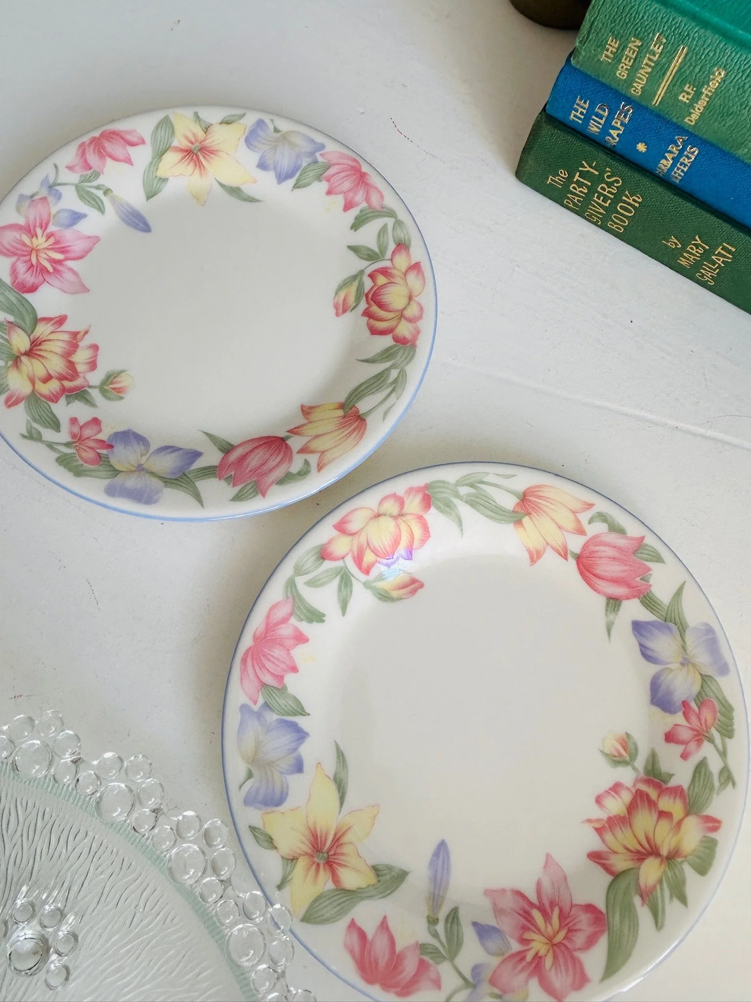 royal-doulton-blooms-side--side-plate-view-g.jpg