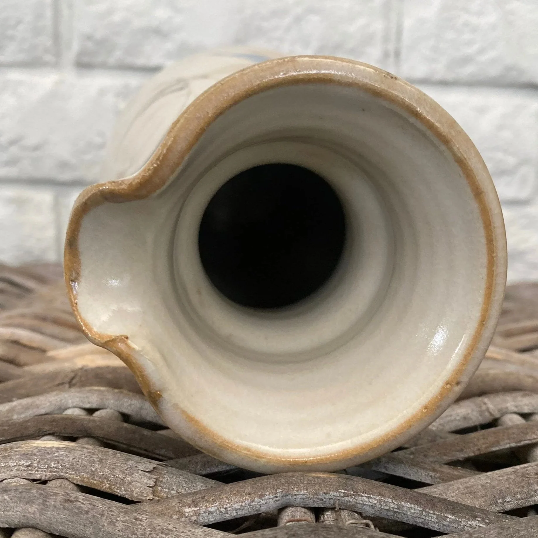 Overhead view showing interior and pouring lip