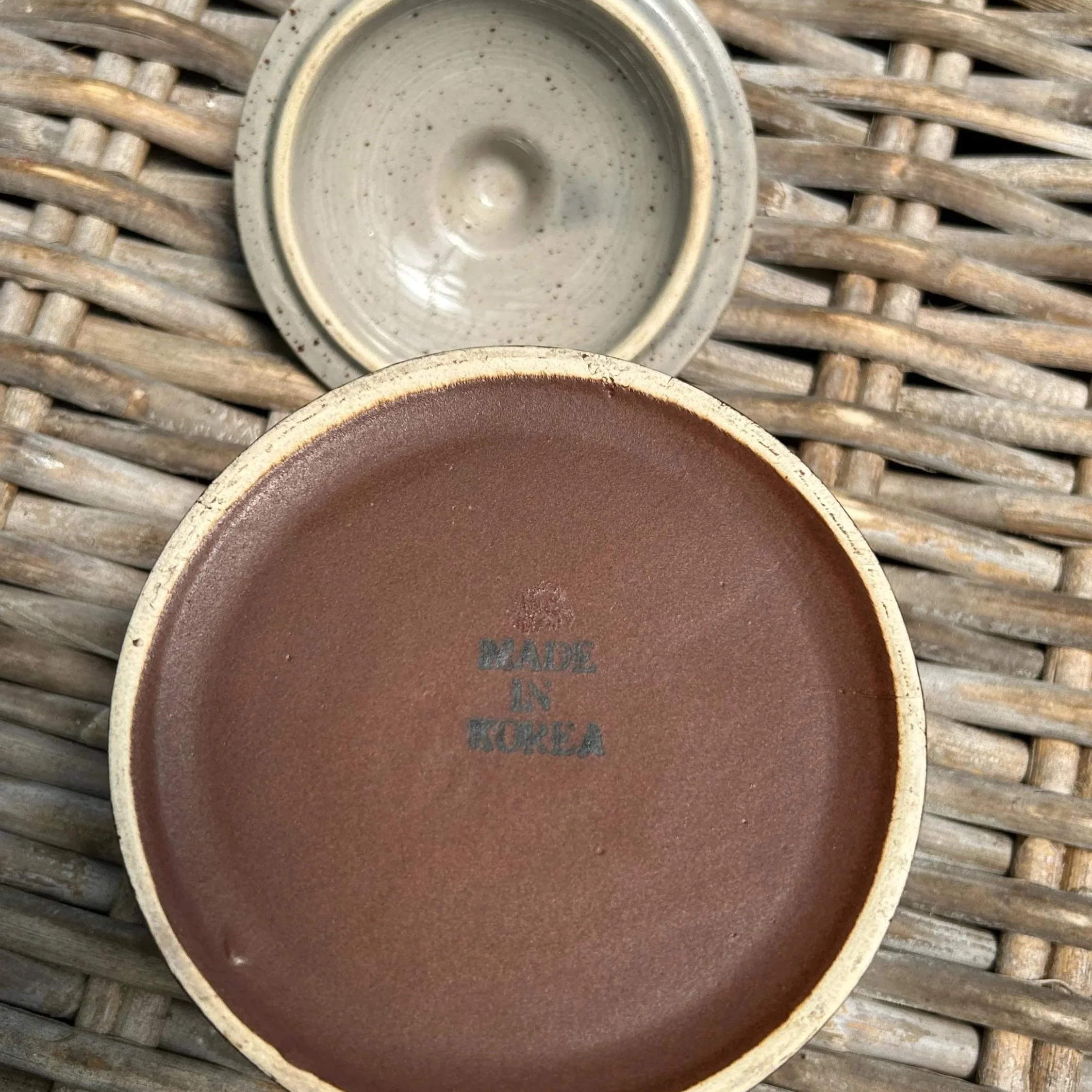 Underside of lid and base showing “Made in Korea” stamp
