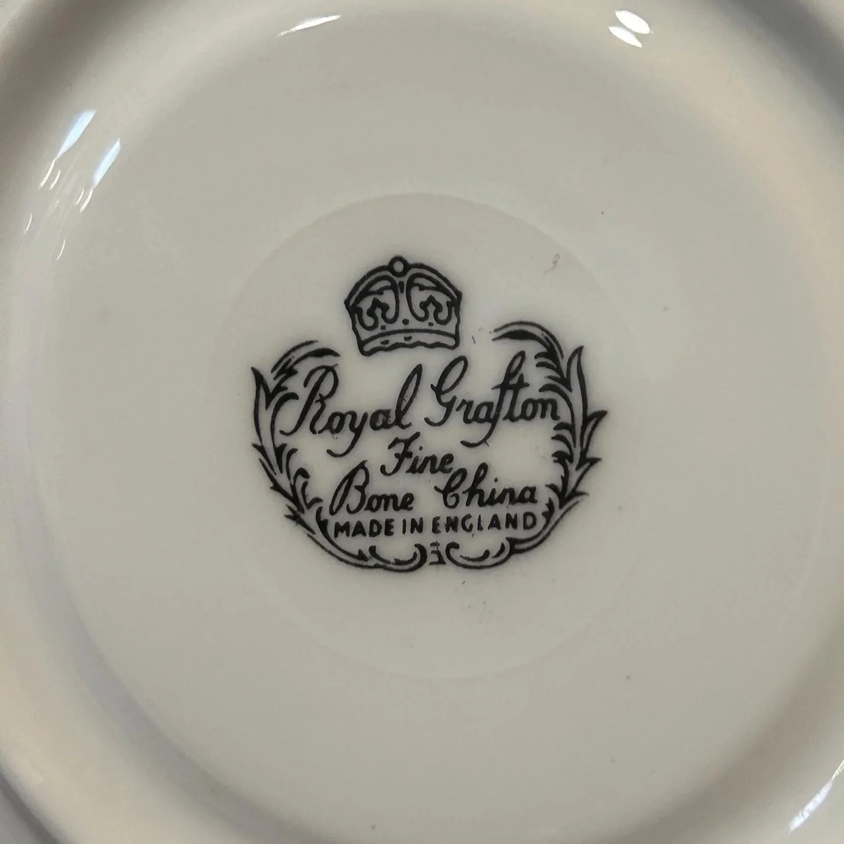 Underside of plate showing Royal Grafton backstamp