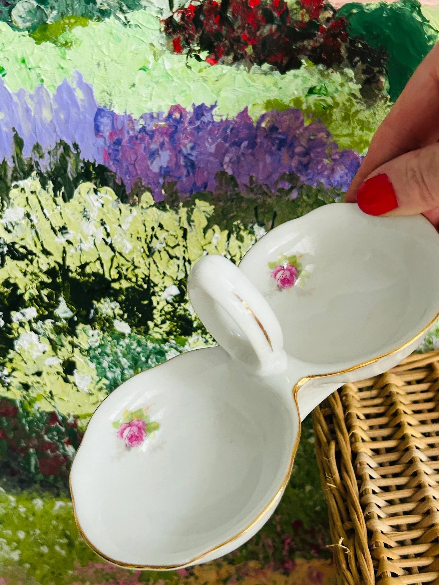 Angled side view showing the handle opening and floral detailing