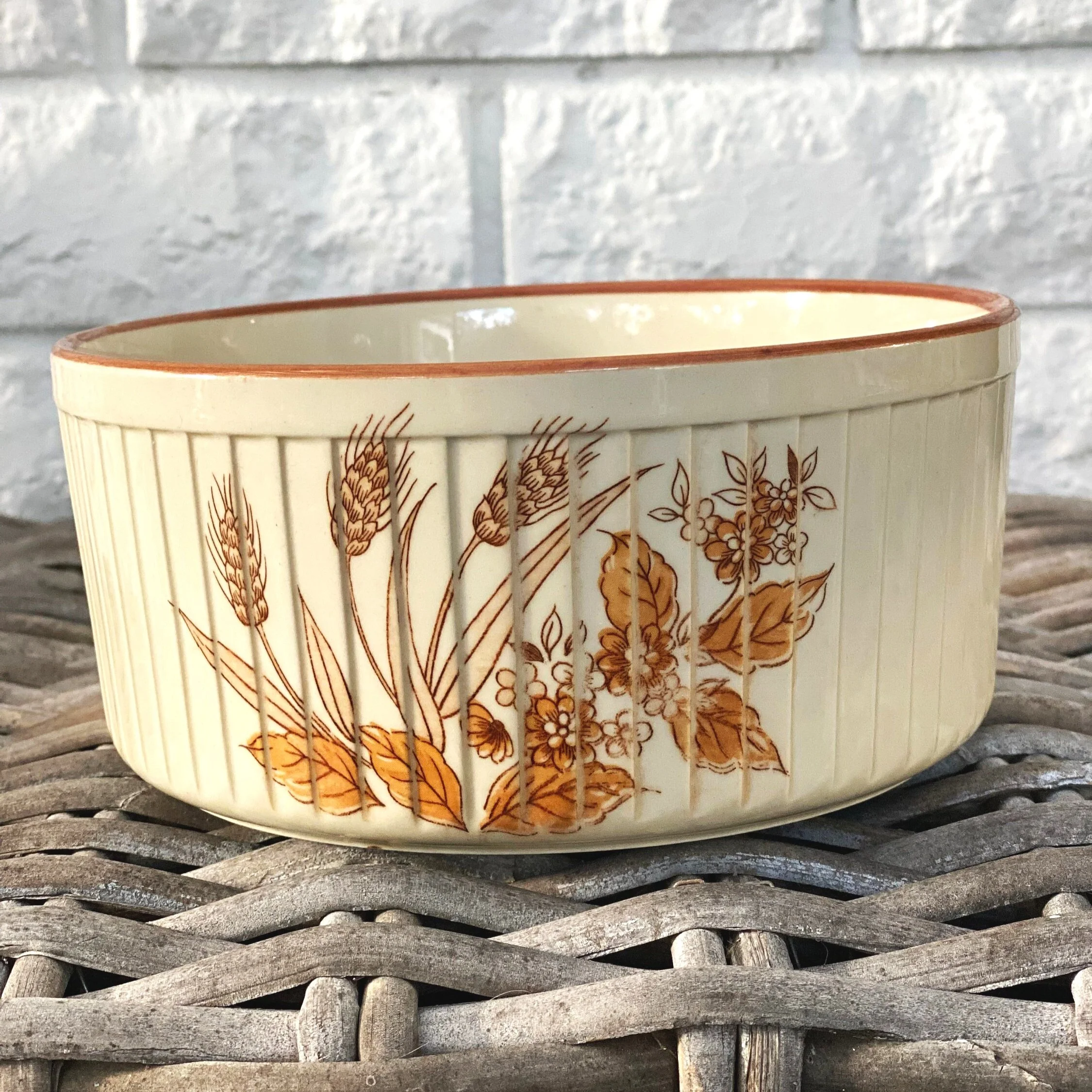 Japanese Soufflé Dish | Wheat Stalk & Floral Motif | 1.5L Oven-to-Table Casserole | 1980s Vintage Kitchenware
