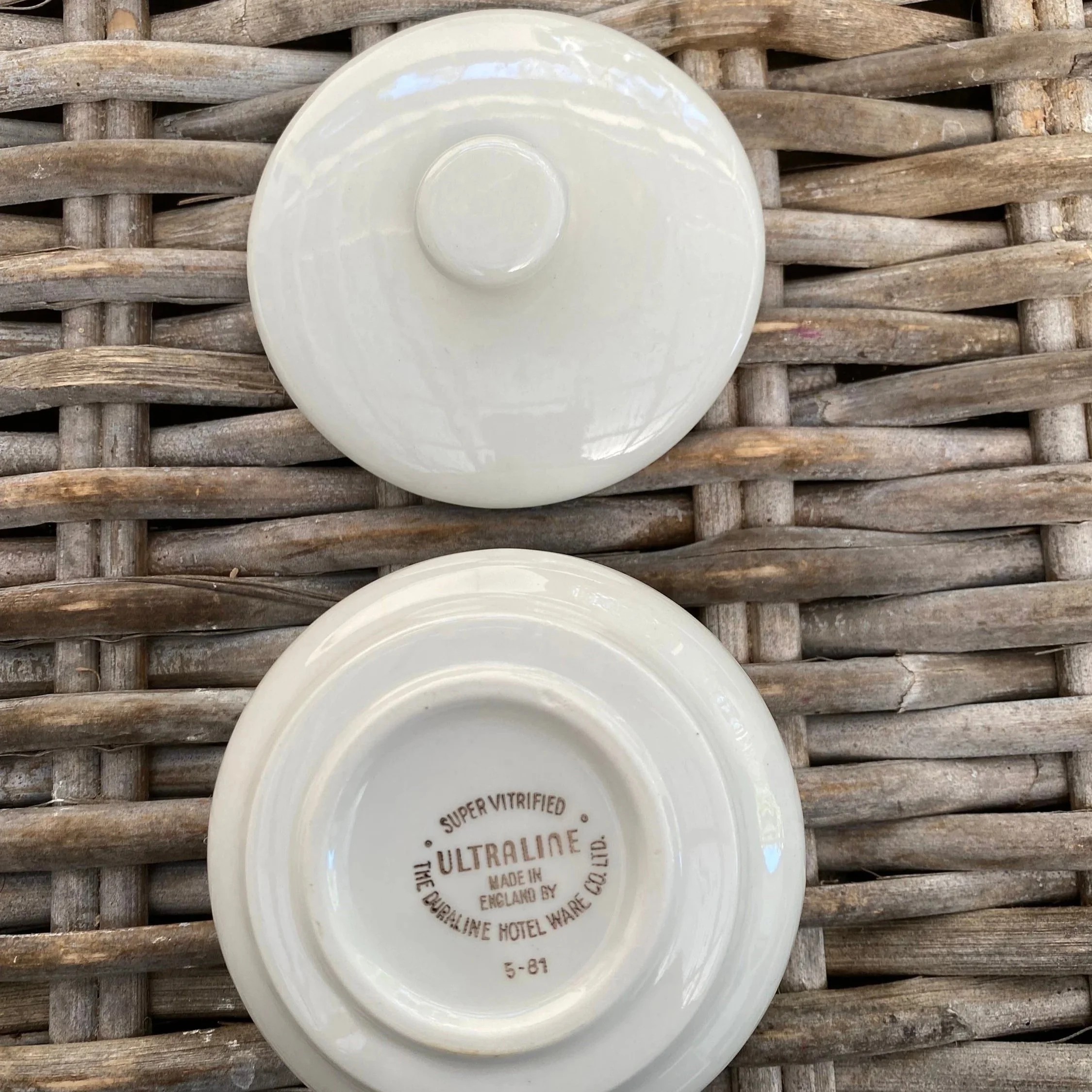 Overhead view showing full lid and base stamp