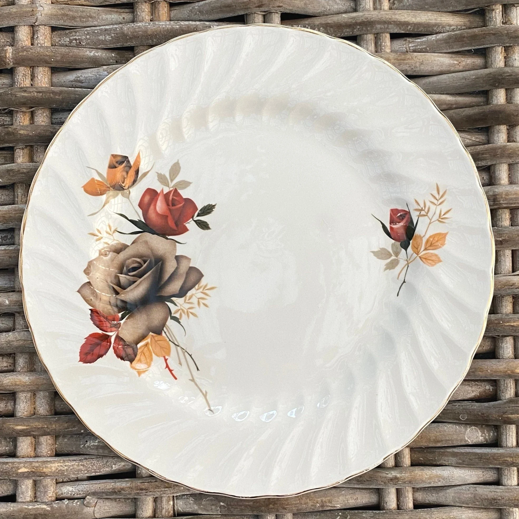 Vintage 1950s Wood & Sons plate with autumnal rose motif and gold trim. English-made Camelot White series. Beautiful crazing, perfect for display or use.