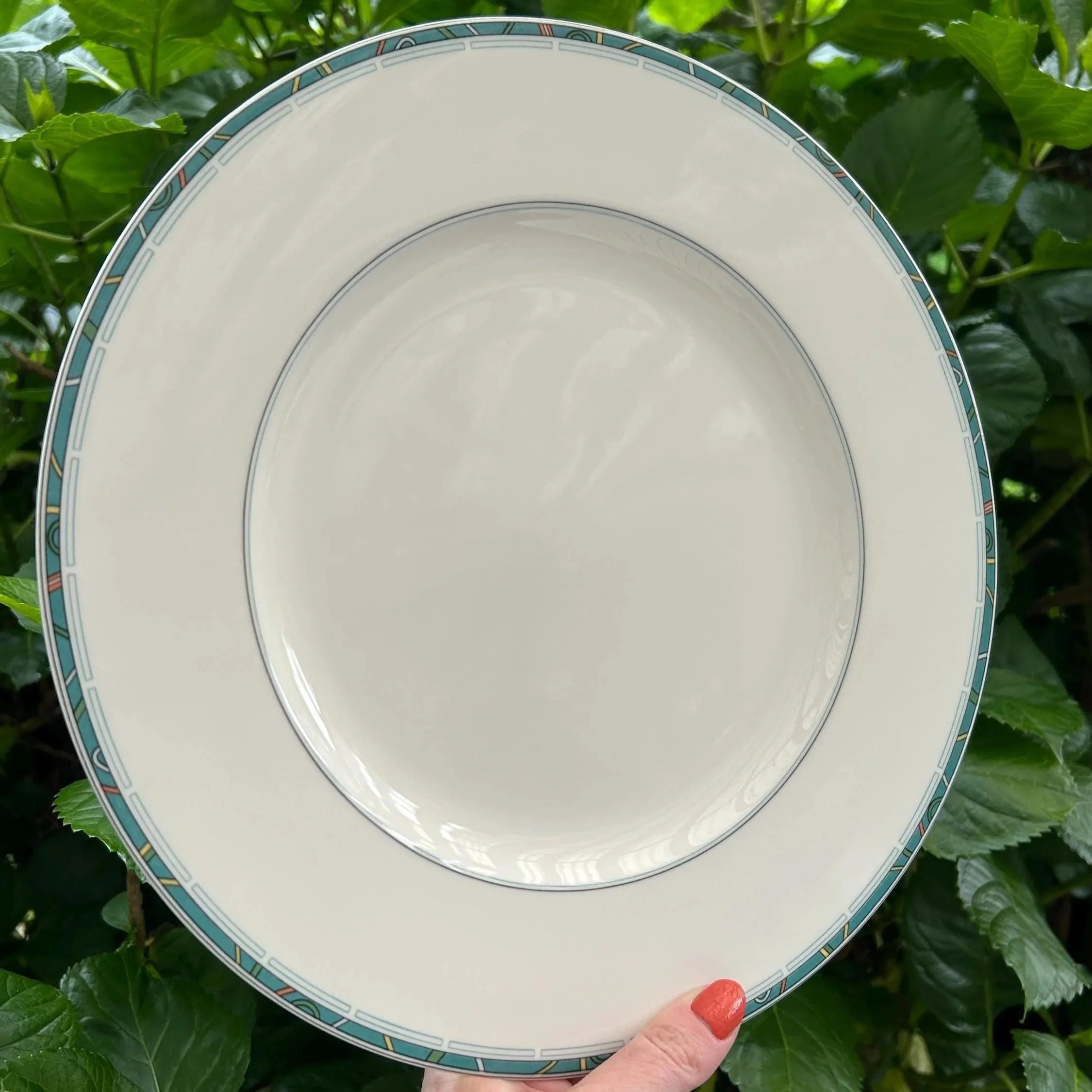 Full overhead view of single Mikasa Ultima+ HK802 Jade dinner plate