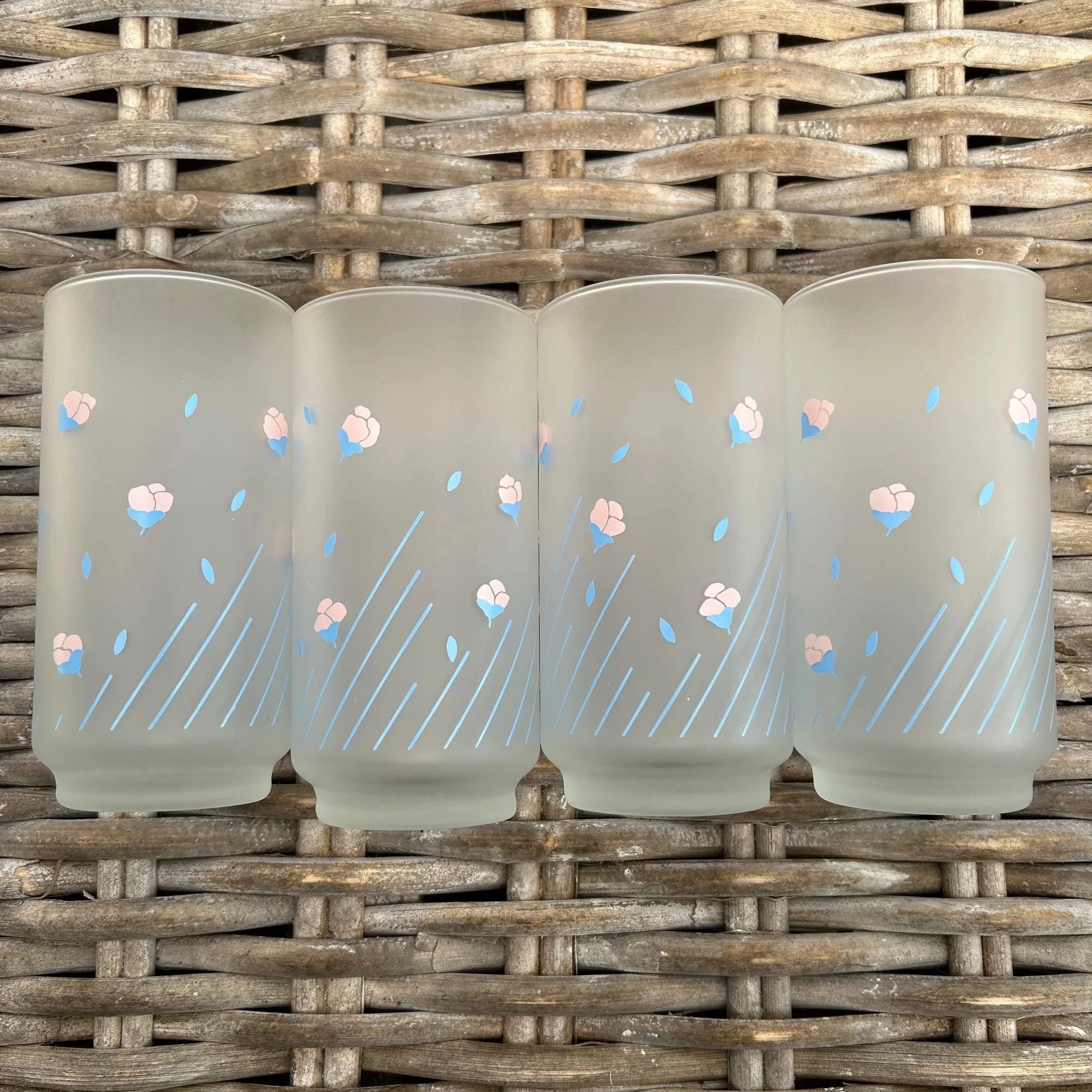 Set laid flat to display uniformity and design coverage