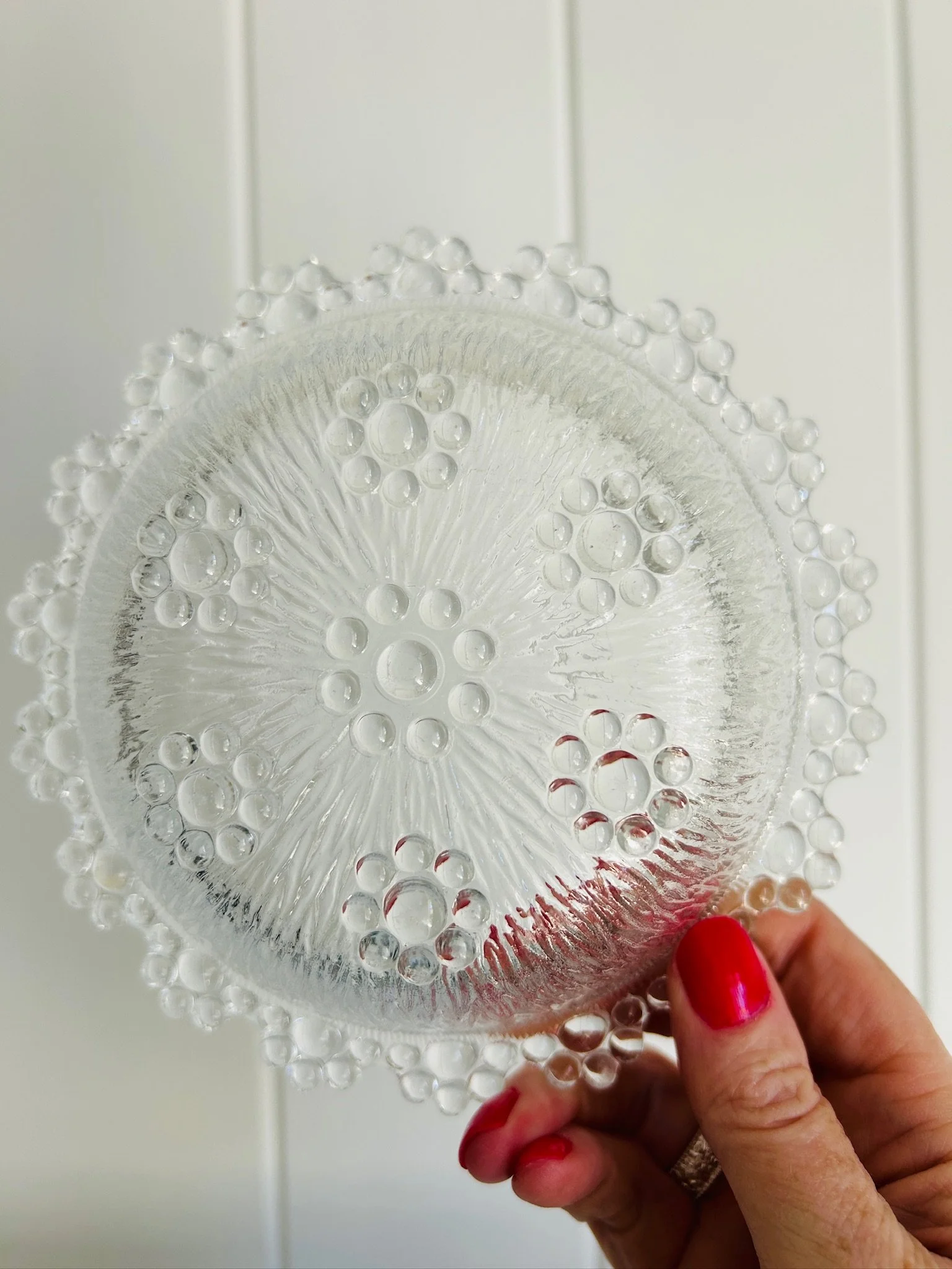 vintage-glass-dish-bubble-dot-rim--rim-macro-pattern.jpg
