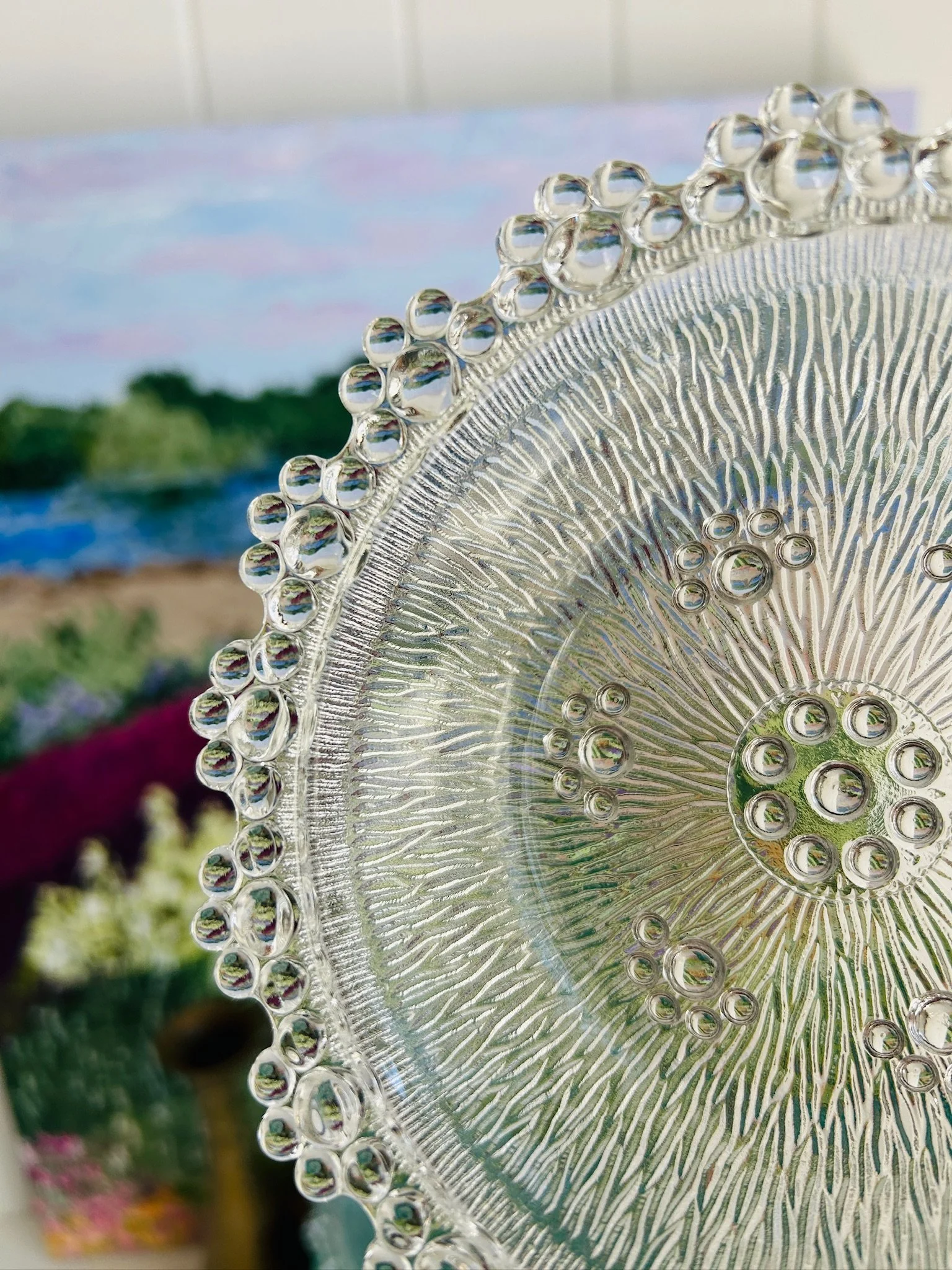 vintage-glass-dish-bubble-dot-rim--rim-texture-detail-b.jpg