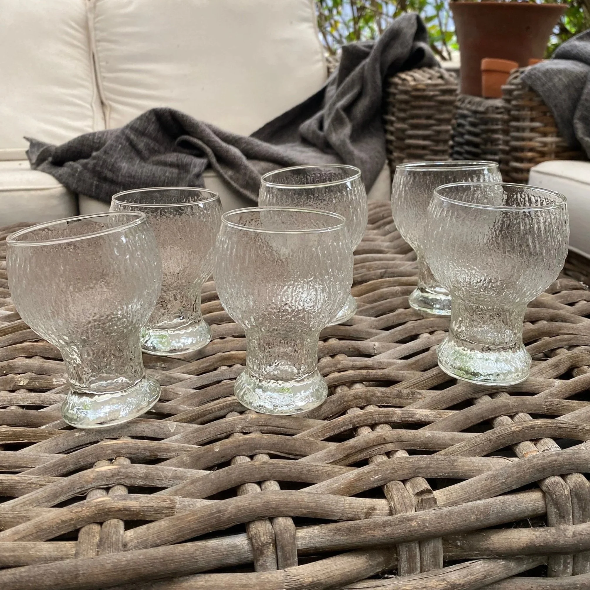 Set of 6 vintage Crown Corning ‘Festive’ goblets (1979) designed by Denise Larcombe. Textured Australian glassware in excellent condition.