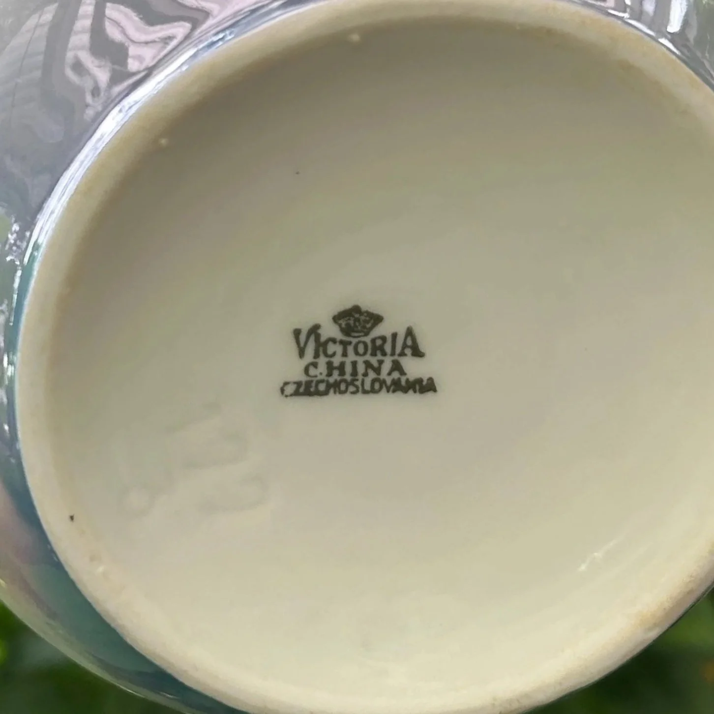 Base stamp showing "Victoria China Czechoslovakia" hallmark