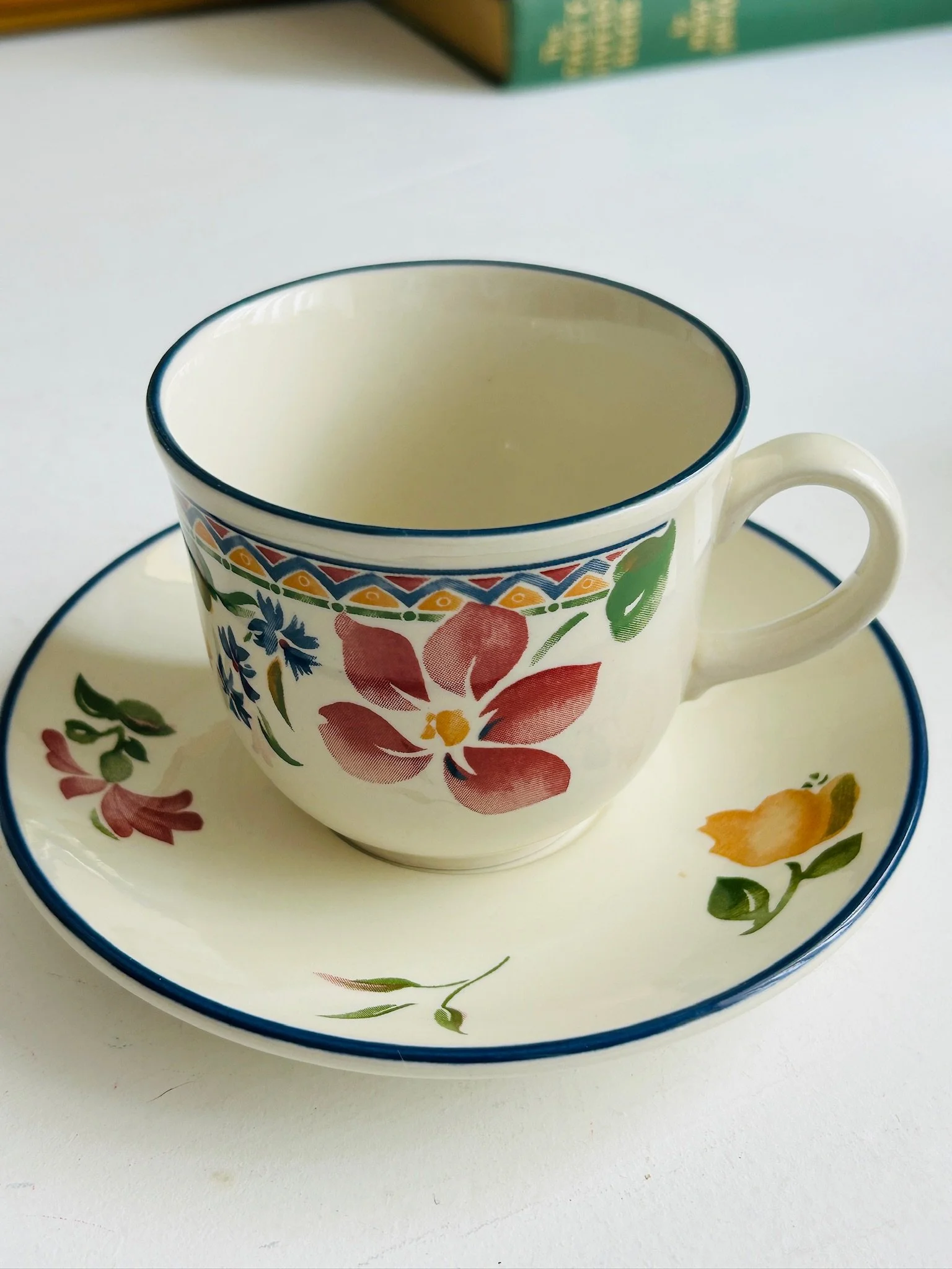 staffordshire-calypso-cup-saucer--pattern-detail-b.jpg