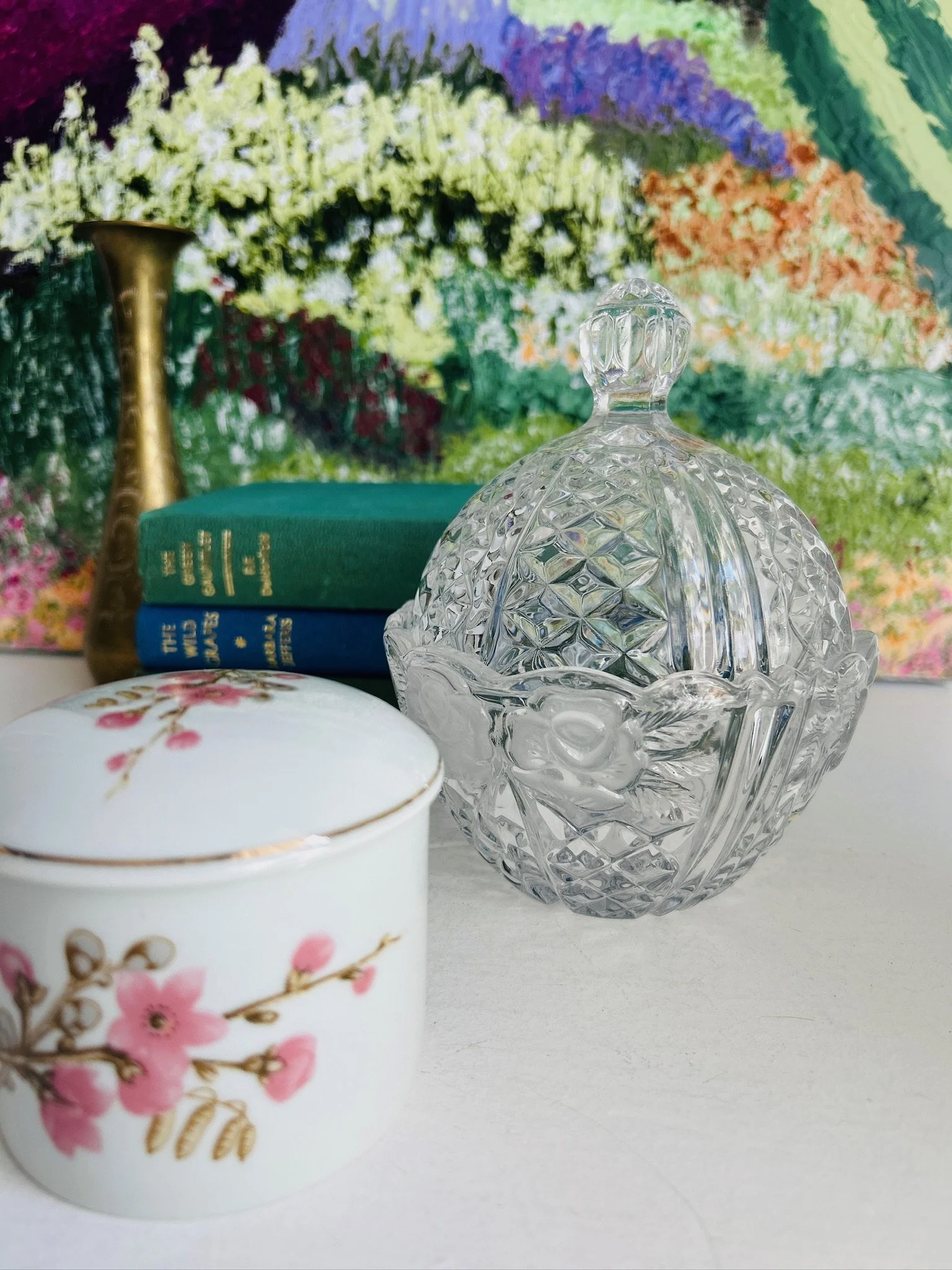 schmidt-brasil-porcelain-pot-styled-with-crystal-jar--styled-detail-both.jpg