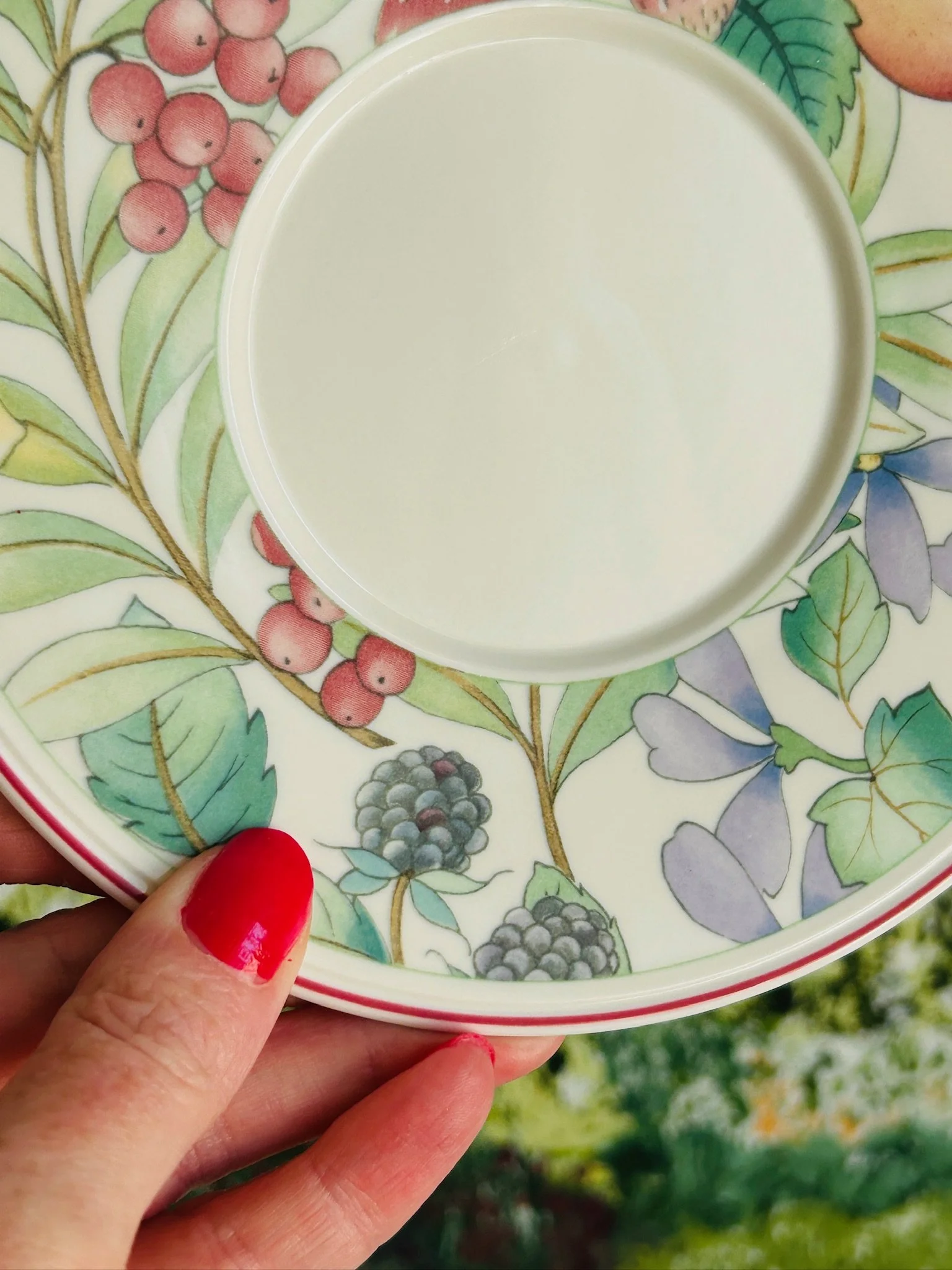 villeroy-boch-catalina-cup-saucer--saucer-underside.jpg