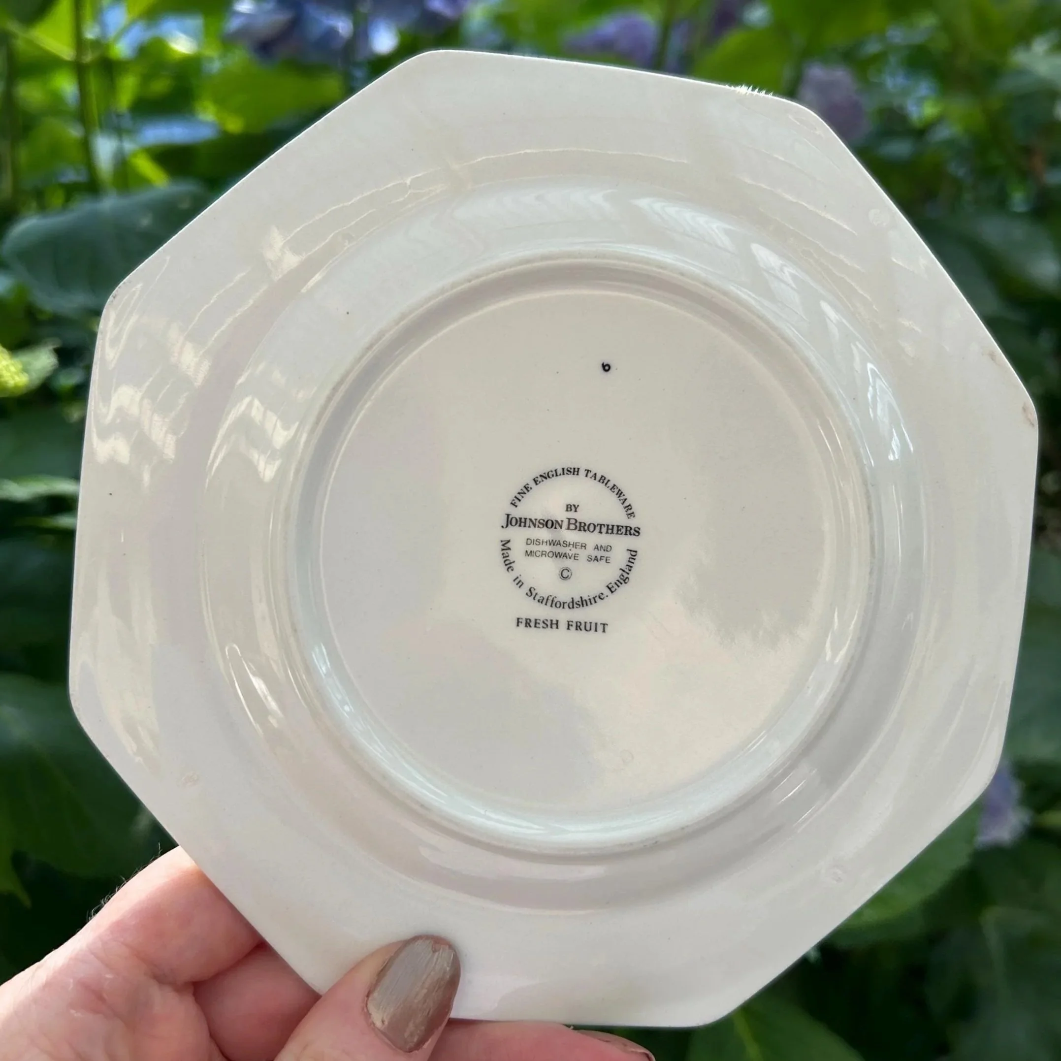 Underside showing backstamp – "Made in England" and Fresh Fruit branding