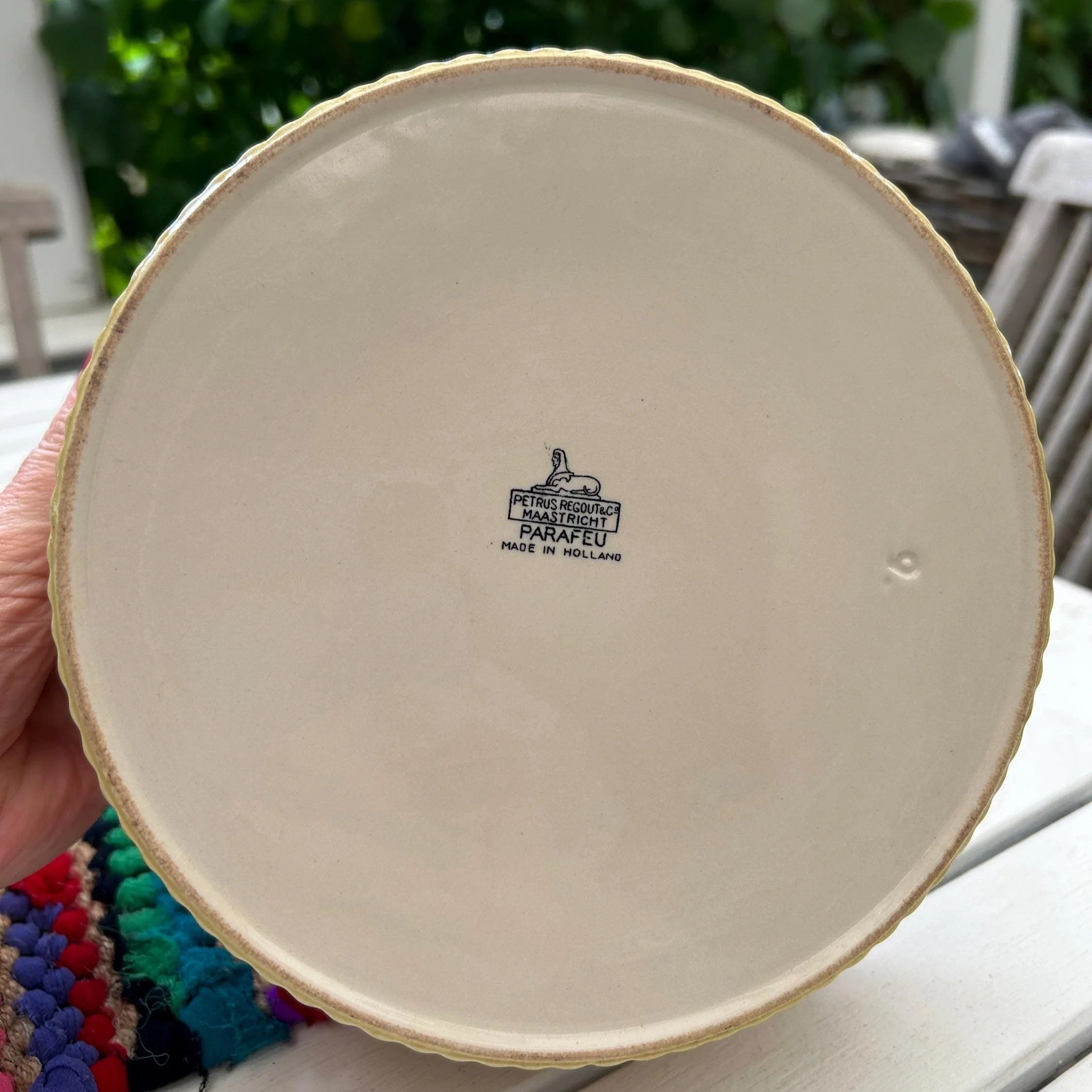 Bottom of the dish with “Petrus Regout & Co. Maastricht” backstamp