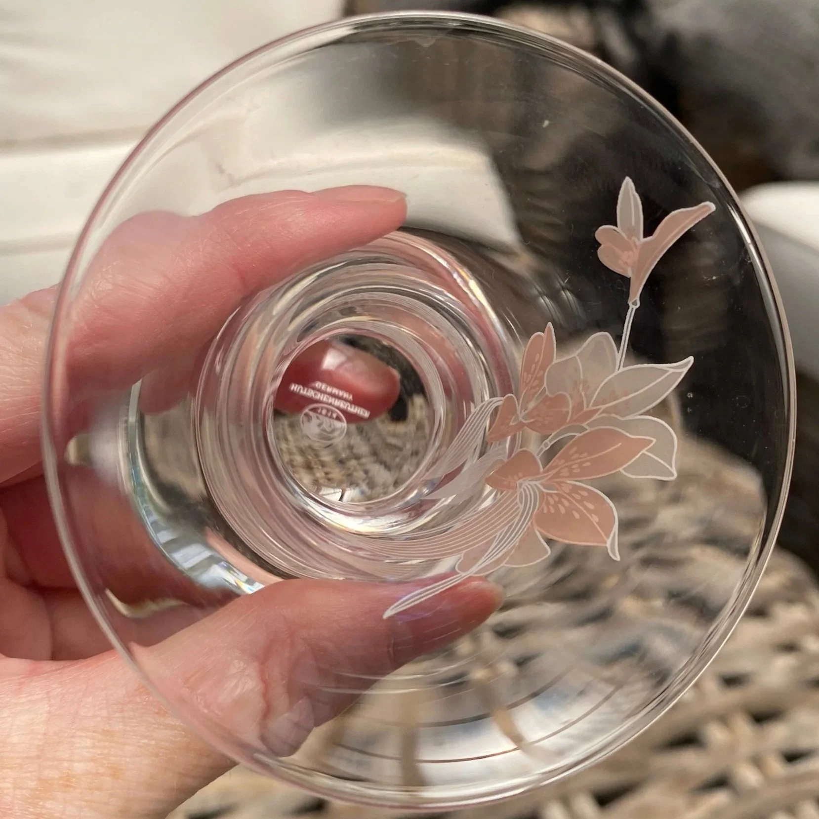 Top-down view displaying mouth and rim of vase