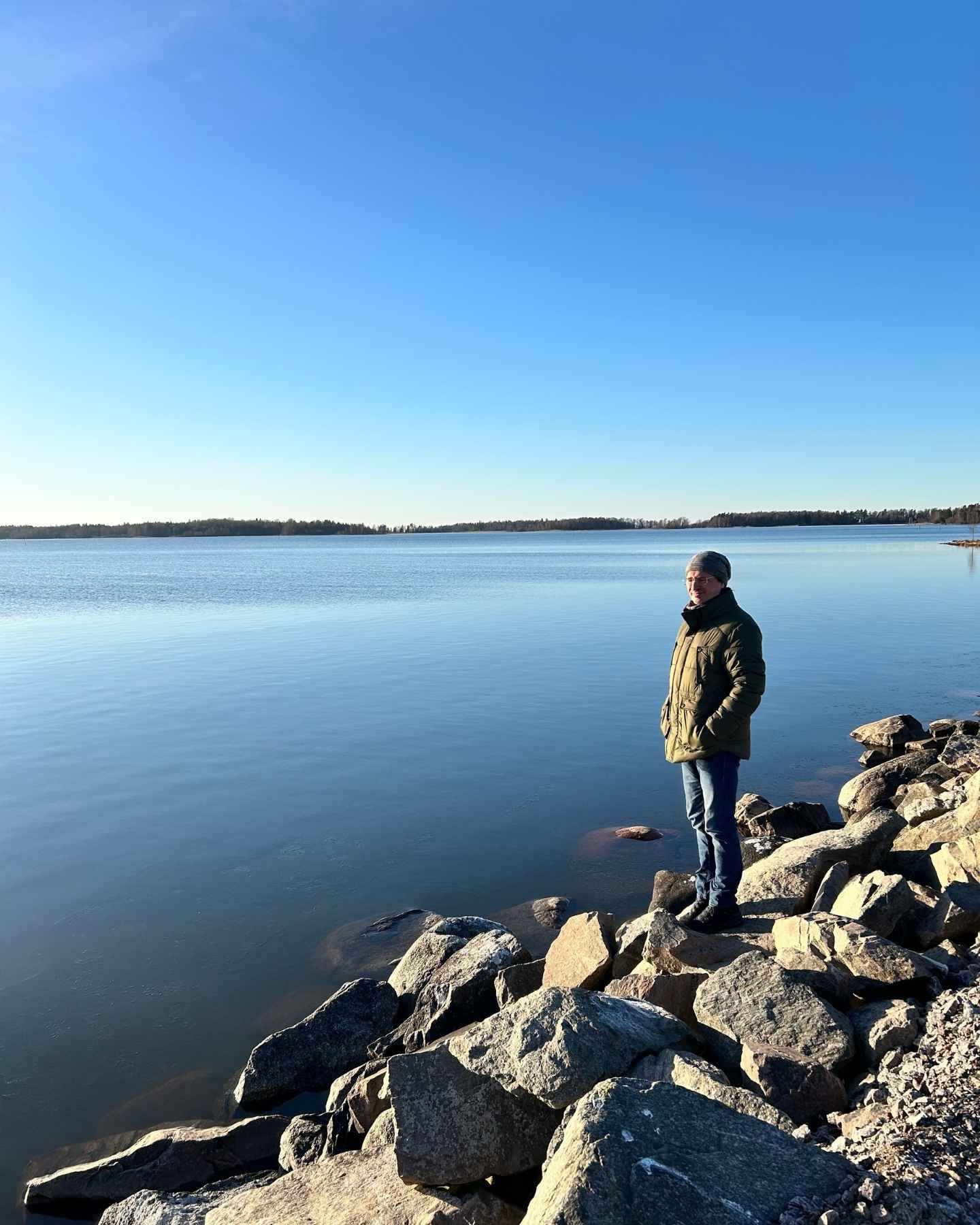 Torsten am Strand mit dem Blick auf das wesentliche - in sich selbst, für seien Umgebung und für Dich.