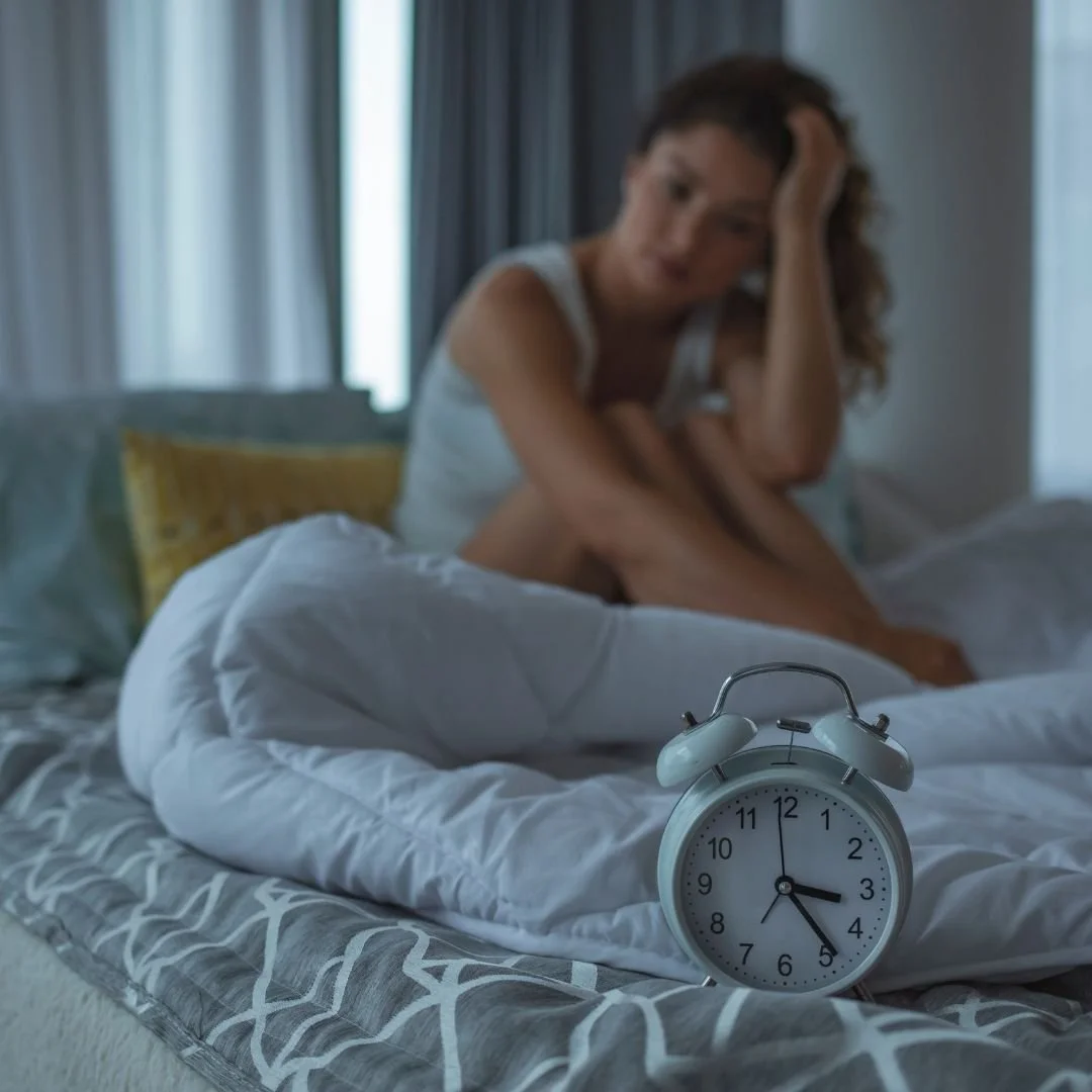 Morgens um halb Vier... eine Frau liegt wach im Bett. So findest du wieder in deinen wohlverdienten Schlaf: