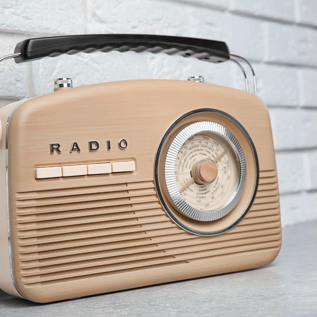 Radio - weil die Stille nicht auszuhalten ist.