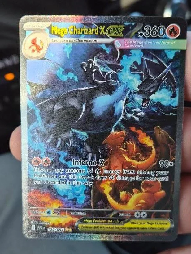 AND JUST LIKE THAT&hellip; 💥
@alexgray5637 pulled the BIG ZARD 🐉🔥
Straight from a fresh pack today at the @kollectiverse_collectibles machine in the @capecodmall 
Absolute LEGENDARY pull 🤯

#LegendaryPull #BIGZARD #Charizard #PokemonTCG #PokemonC