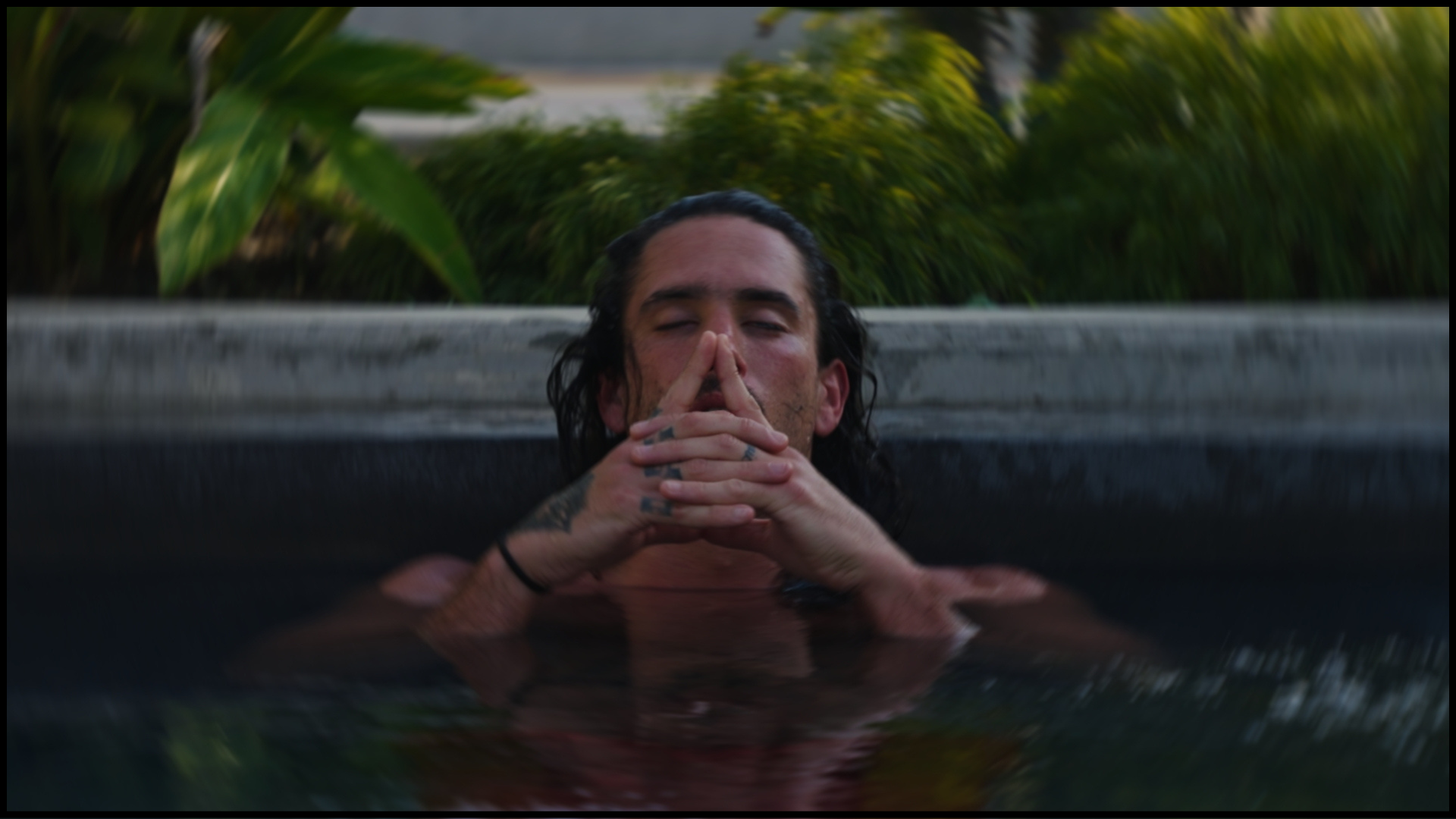 Cali Vibes x Holo Holo